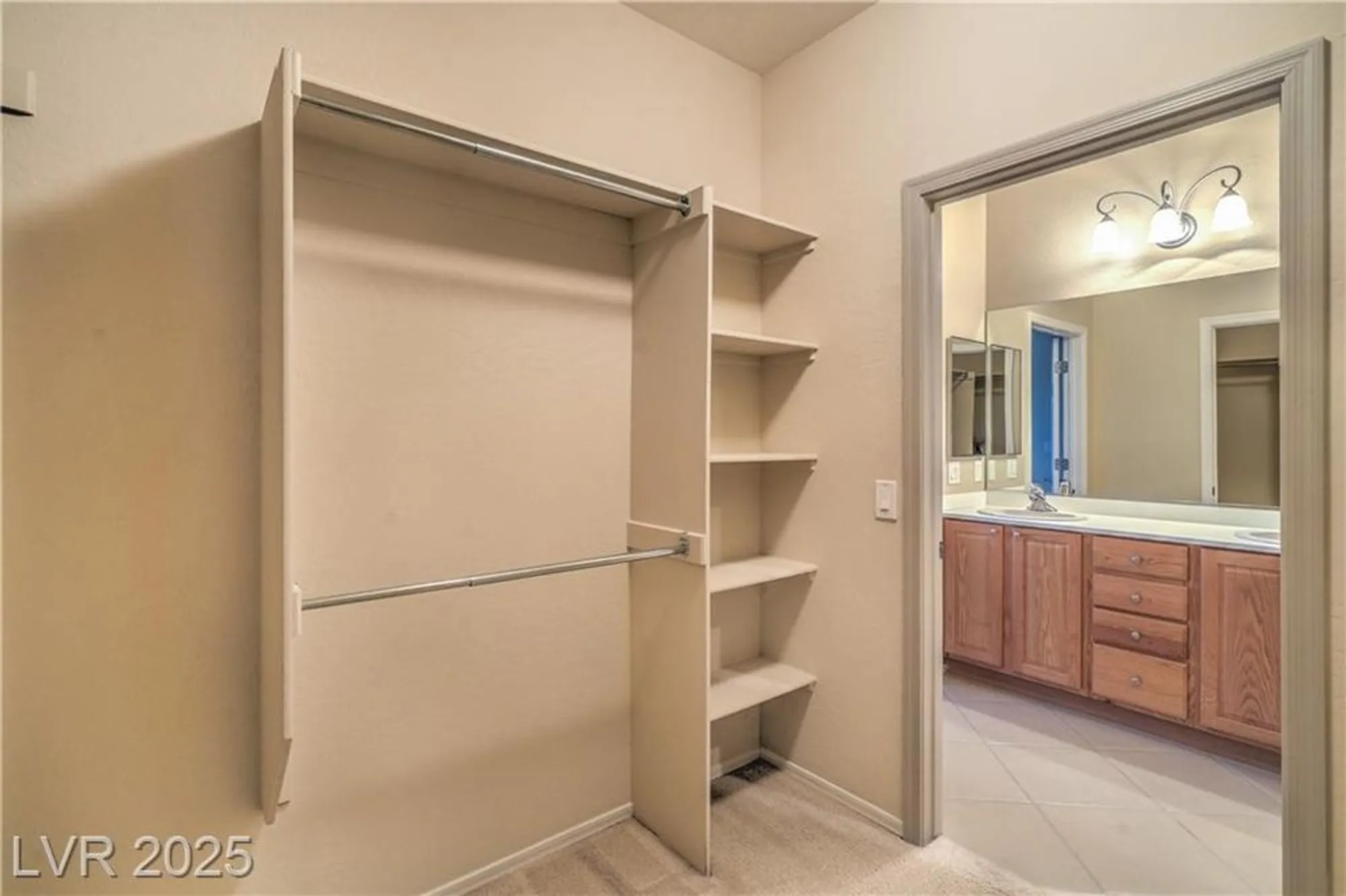 Property Slideshow image 19 of 55 | 2504 ashen light dr, Henderson, NV, 89044
