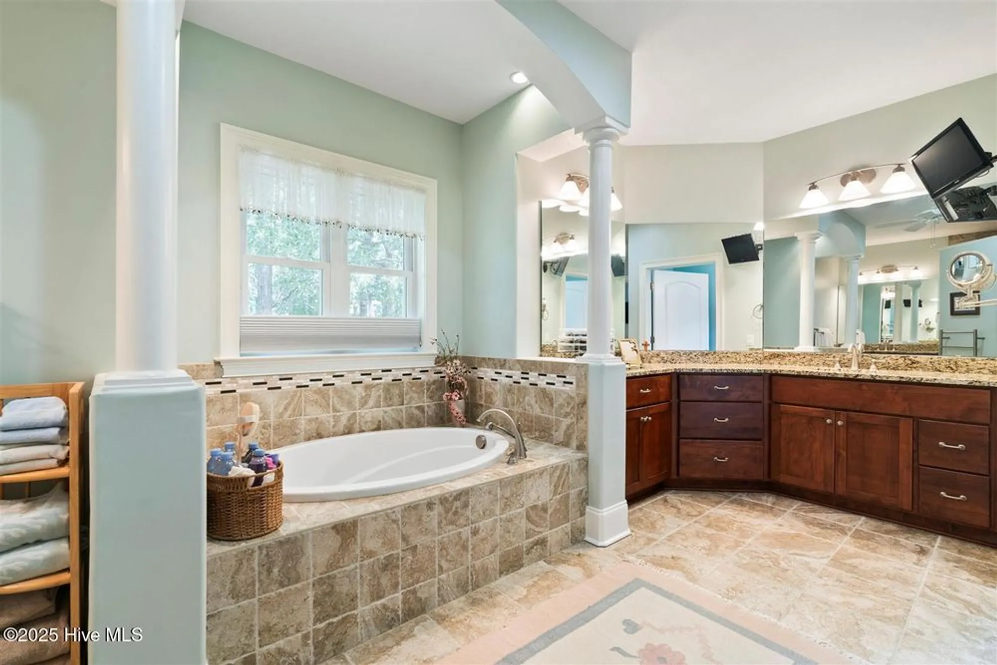 Property Slideshow image 43 of 81 | 4510 fieldstone cir, Southport, NC, 28461