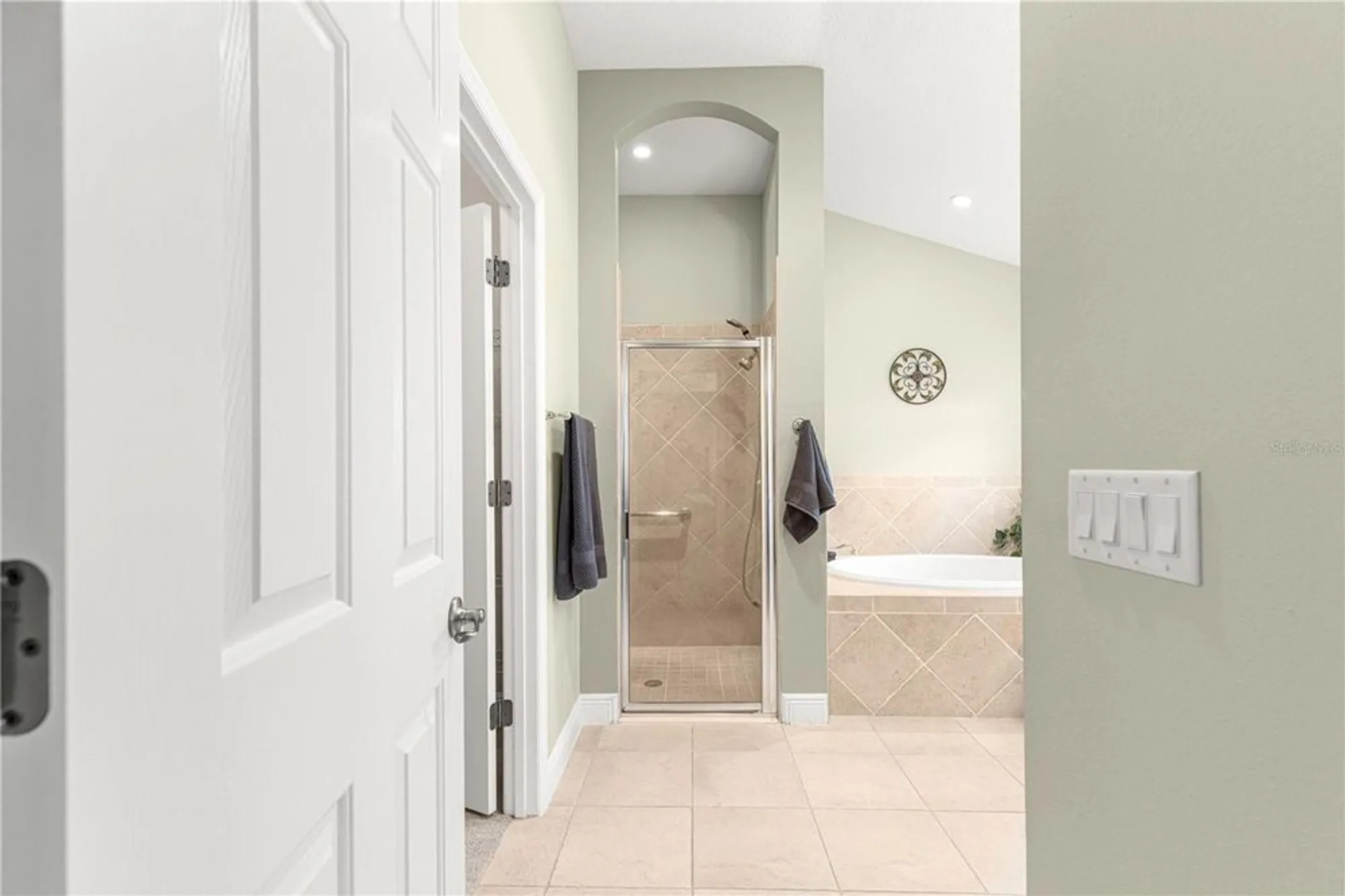 Property Slideshow image 32 of 51 | 949 isle of palms path, The Villages, FL, 32162