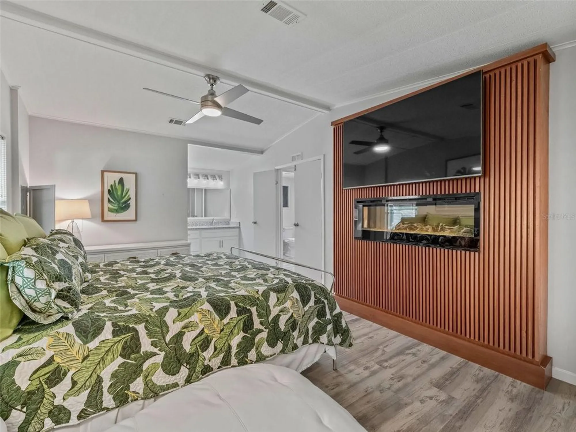 Property Slideshow image 17 of 37 | 1708 lauren ln, Lady Lake, FL, 32159