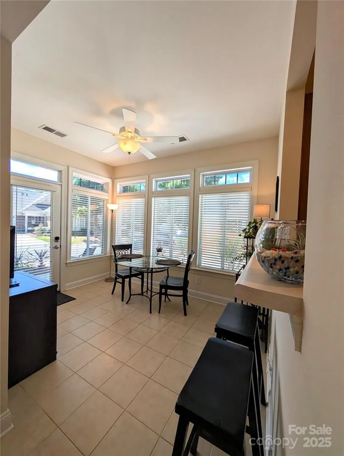 Property Slideshow image 10 of 22 | 2741 circa dr, Matthews, NC, 28105