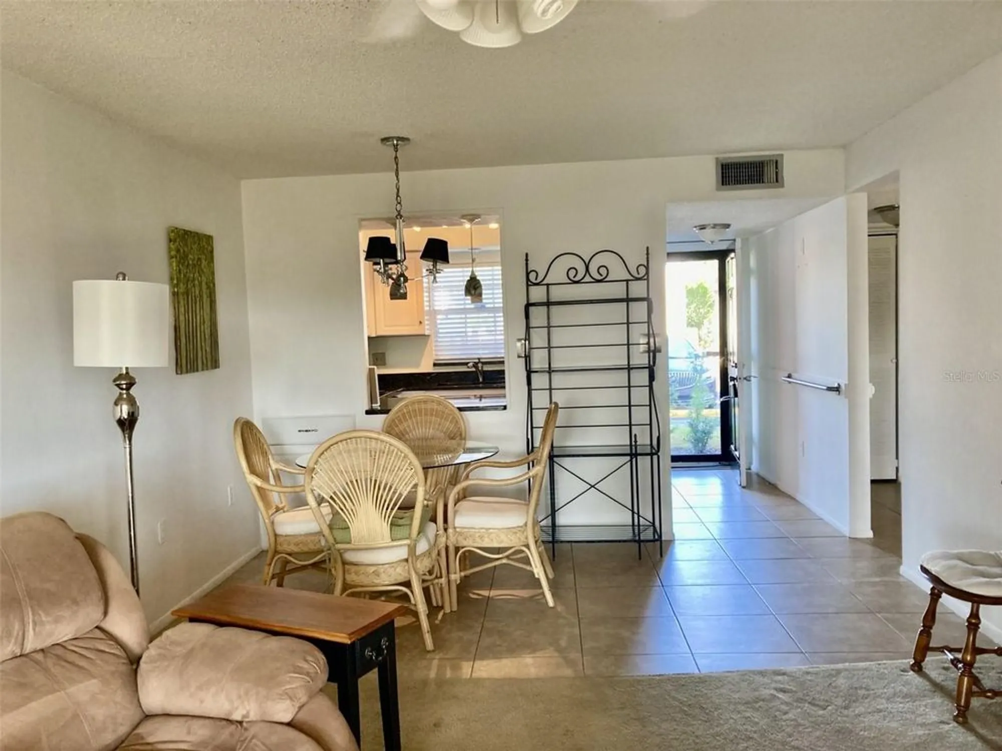 Property Slideshow image 2 of 23 | 304 47th avenue dr 112, Bradenton, FL, 34207