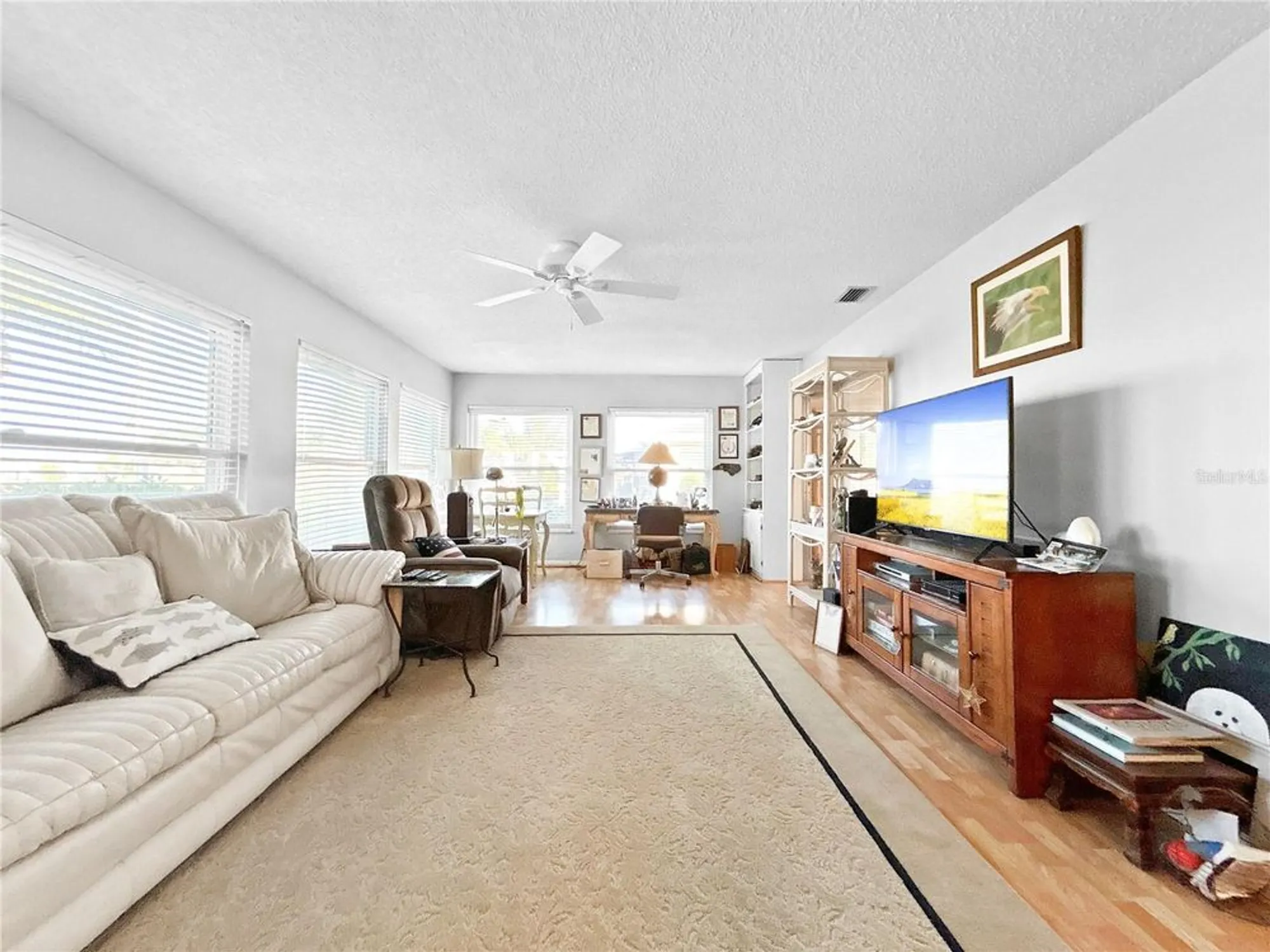 Property Slideshow image 10 of 24 | 703 ojai ave, Sun City Center, FL, 33573