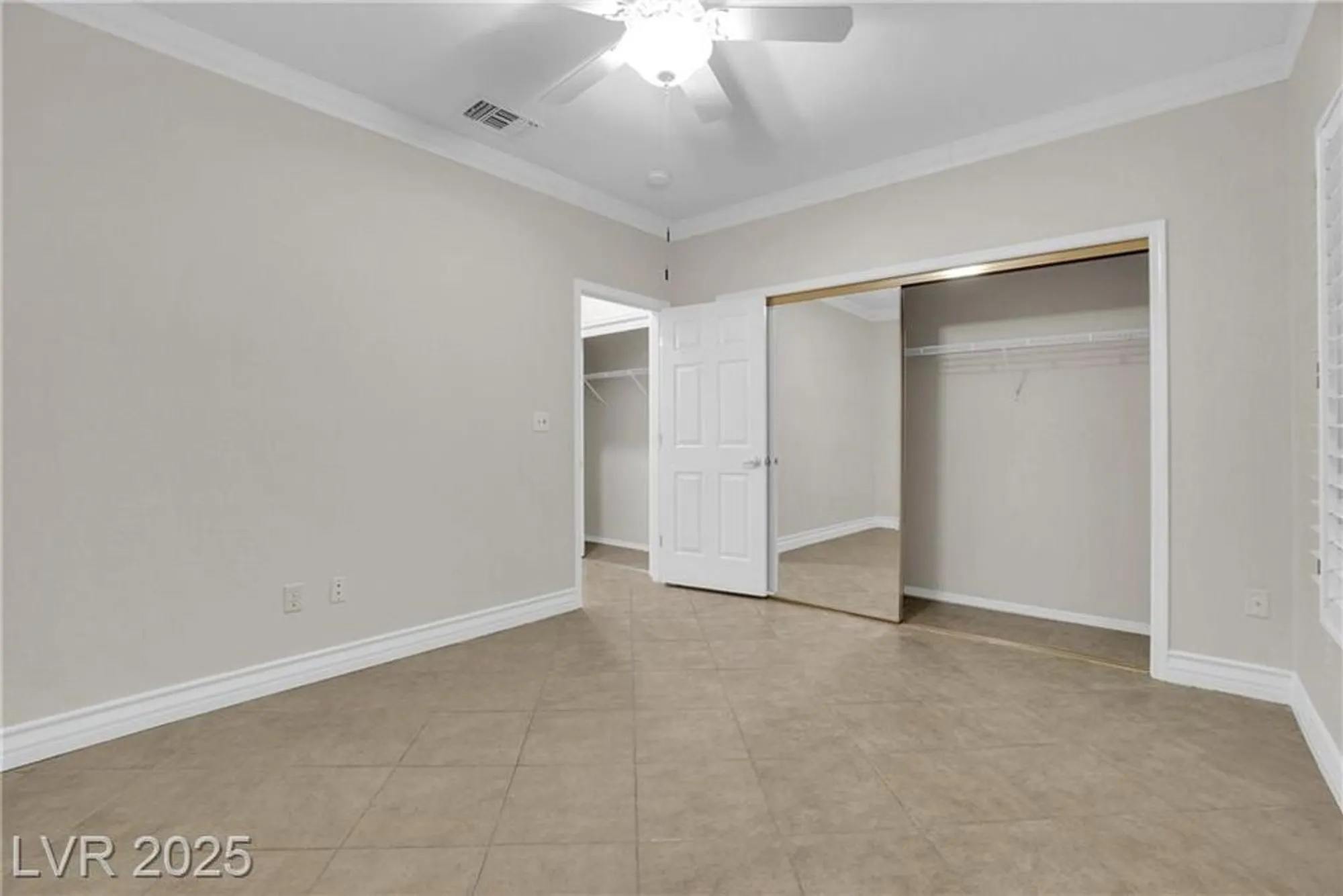Property Slideshow image 20 of 26 | 2501 maddington dr, Las Vegas, NV, 89134