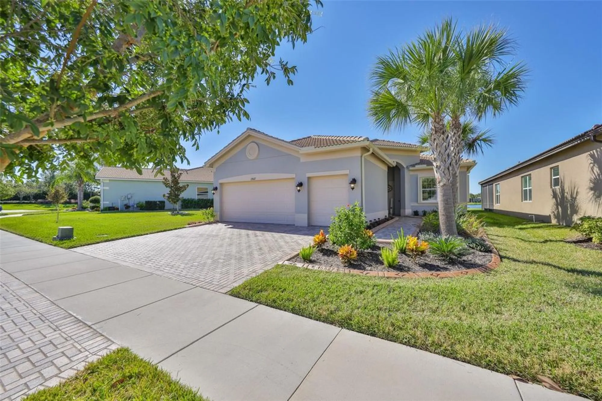 Property Slideshow image 2 of 44 | 15527 corona del mar dr, Wimauma, FL, 33598