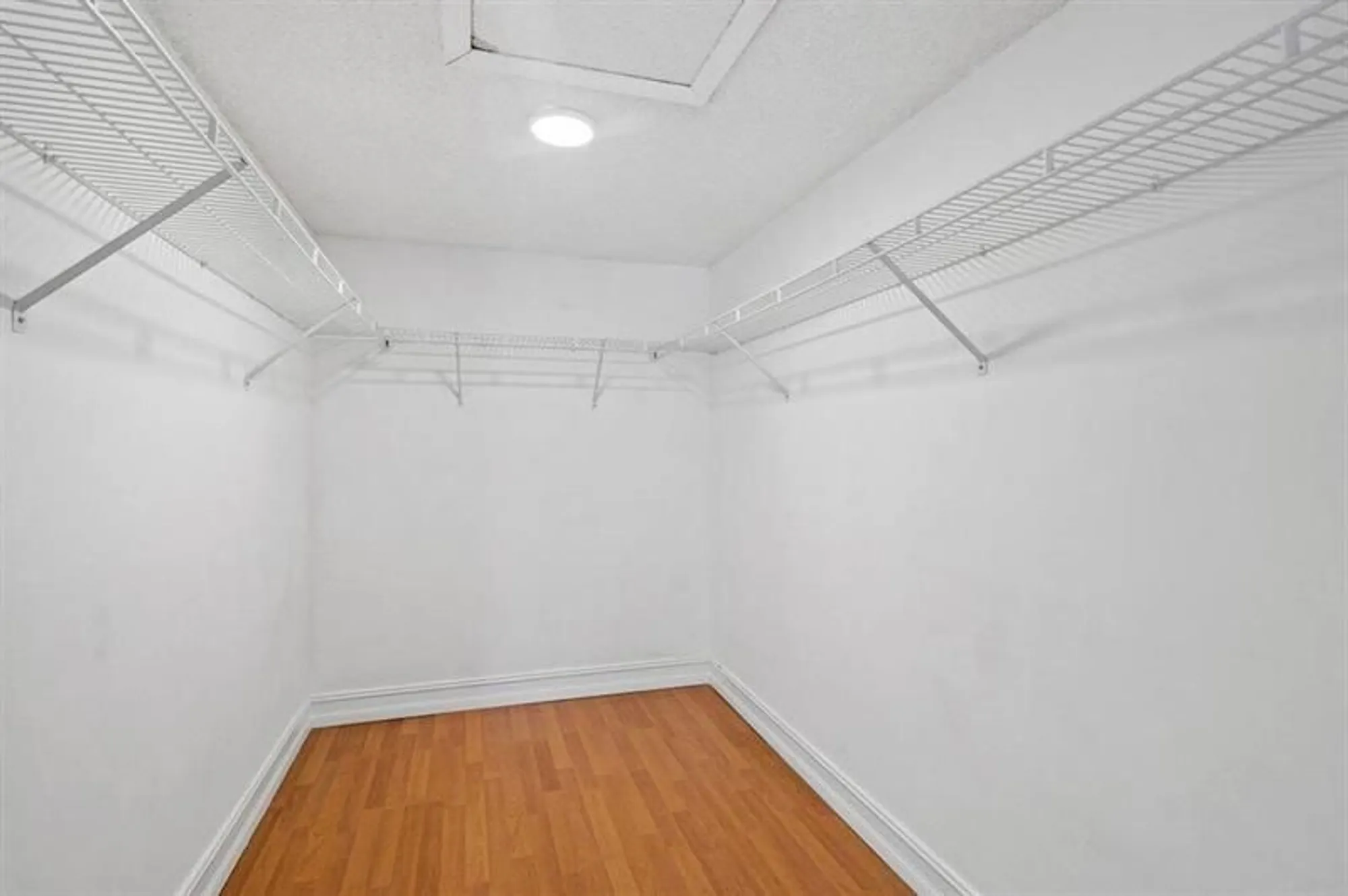 Property Slideshow image 14 of 39 | 13770 oneida dr d2, Delray Beach, FL, 33446