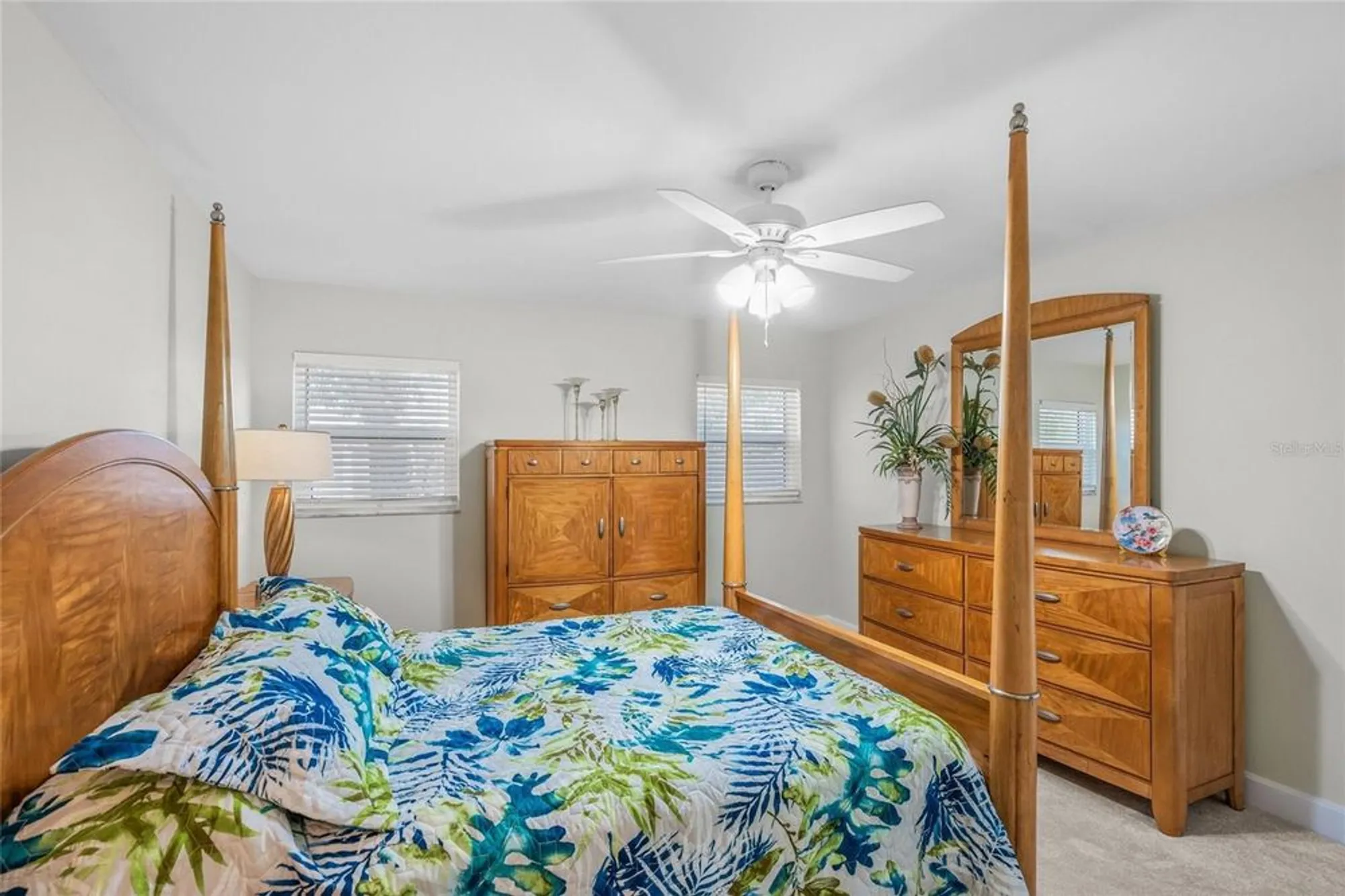 Property Slideshow image 17 of 35 | 6213 green view dr # 127, Sarasota, FL, 34231