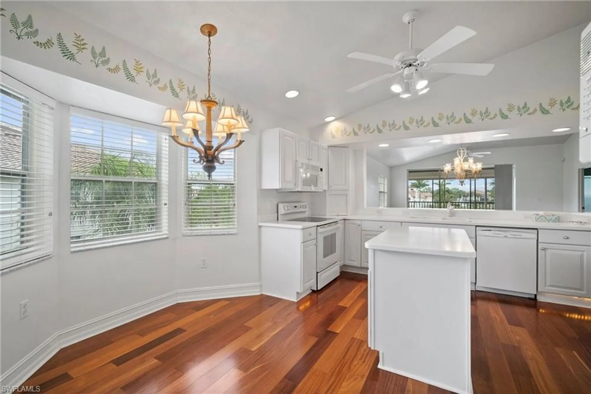 Property Slideshow image 11 of 36 | 8196 saratoga dr 503, Naples, FL, 34113