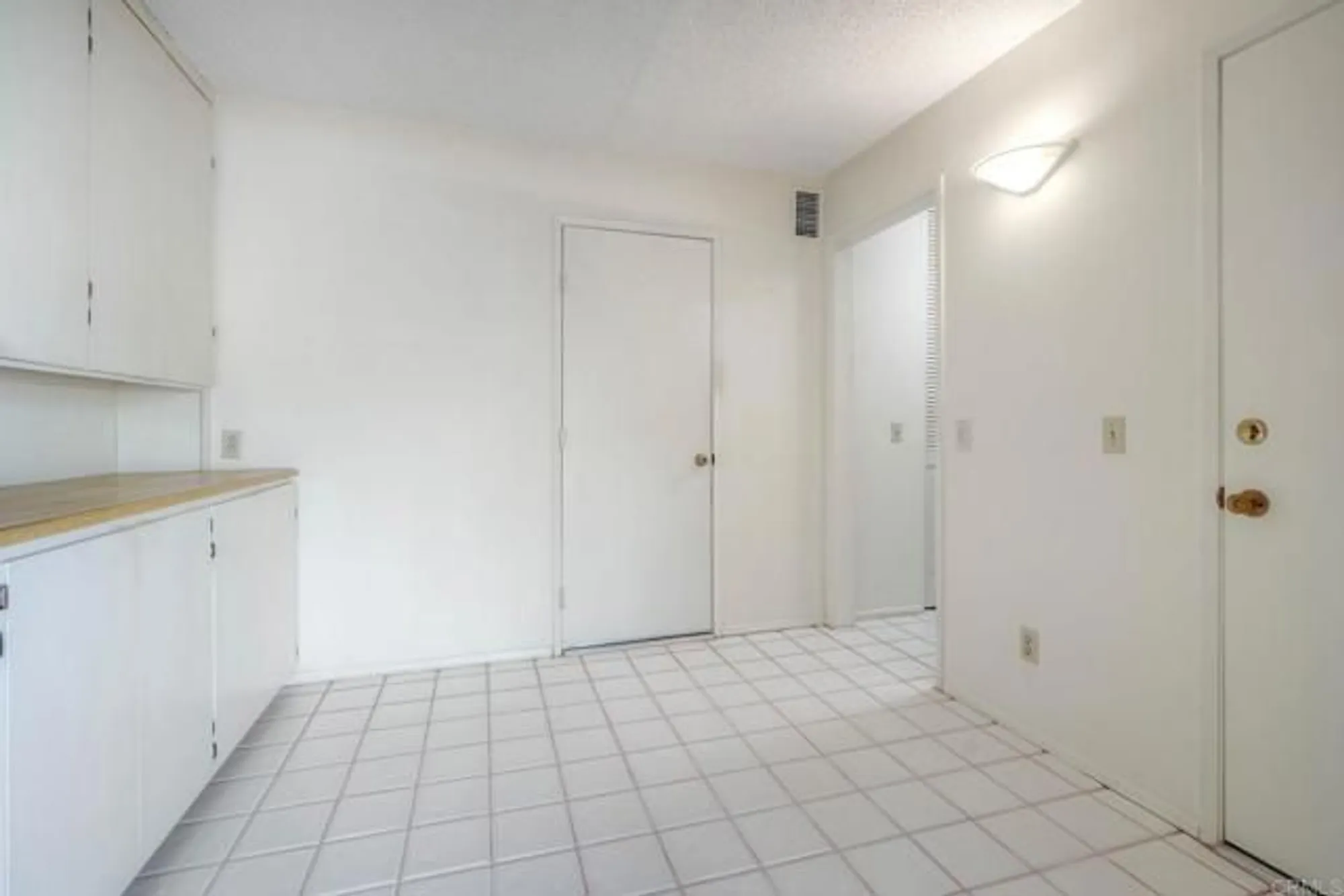 Property Slideshow image 23 of 30 | 1410 panorama ridge rd, Oceanside, CA, 92056