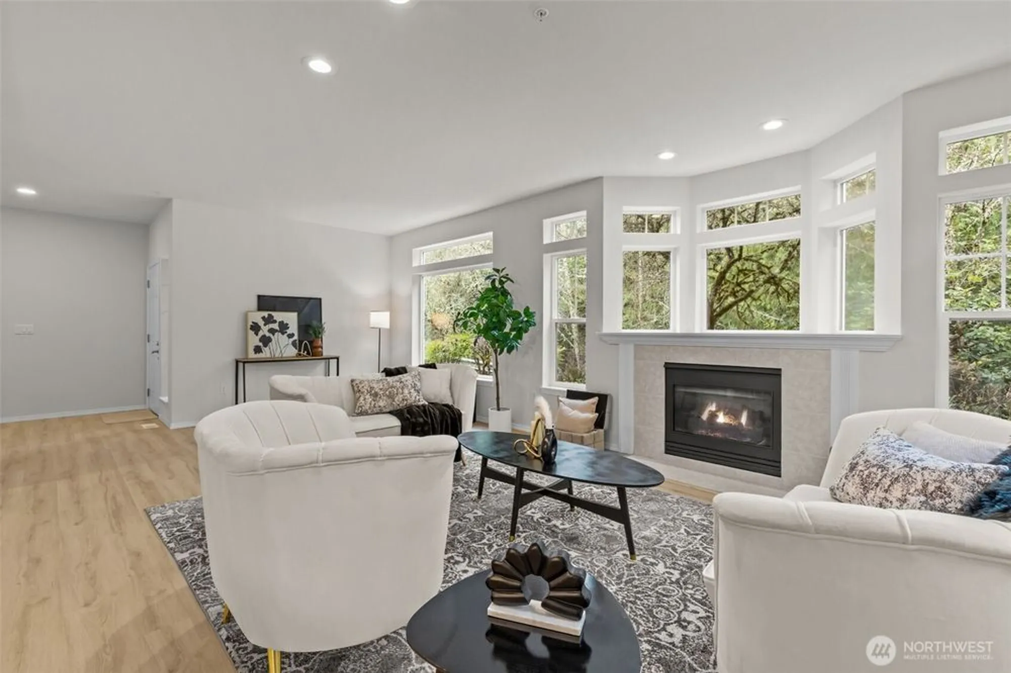 Property Slideshow image 4 of 40 | 22637 se 44th ln, Issaquah, WA, 98029