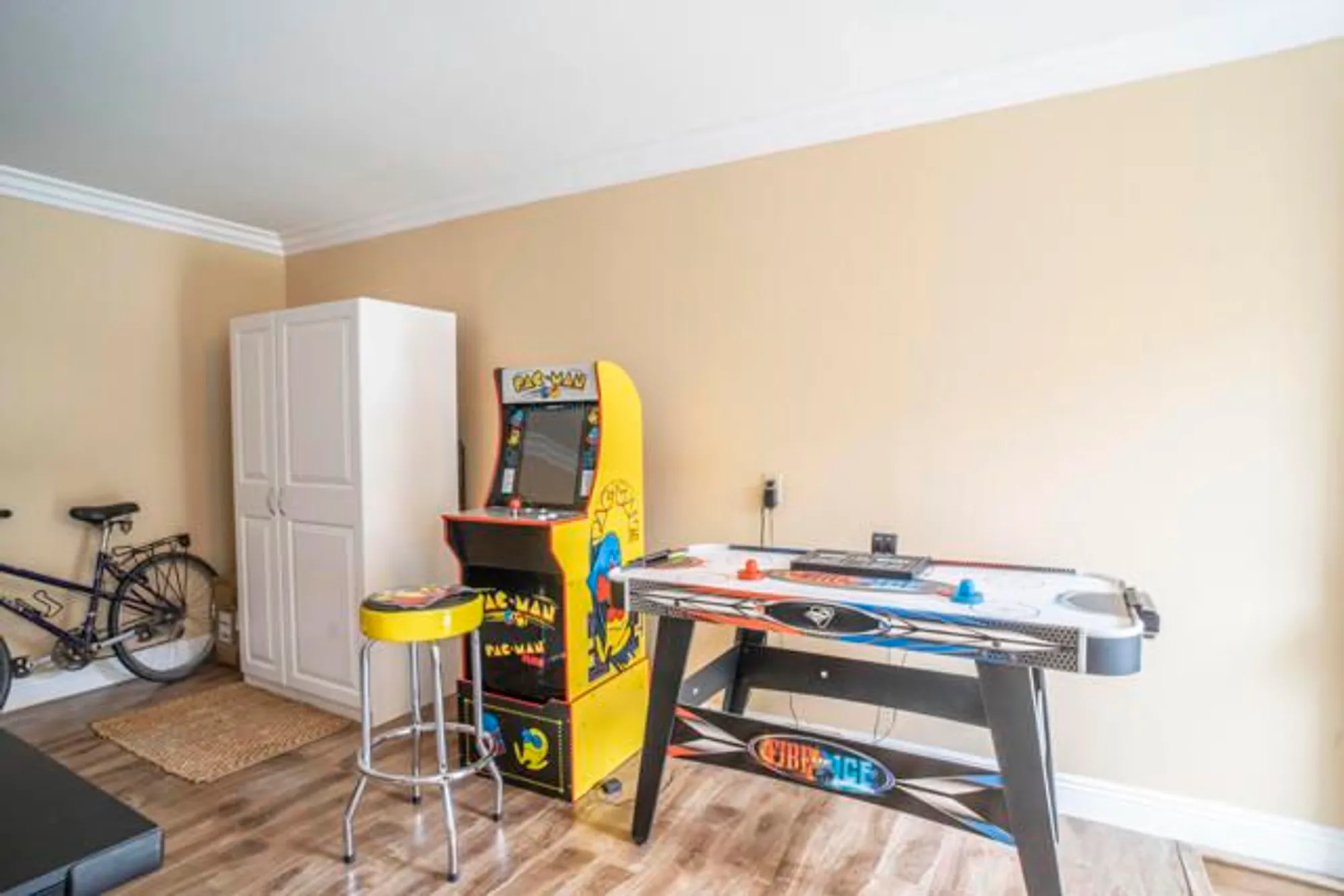 Property Slideshow image 33 of 41 | 55412 riviera, La Quinta, CA, 92253