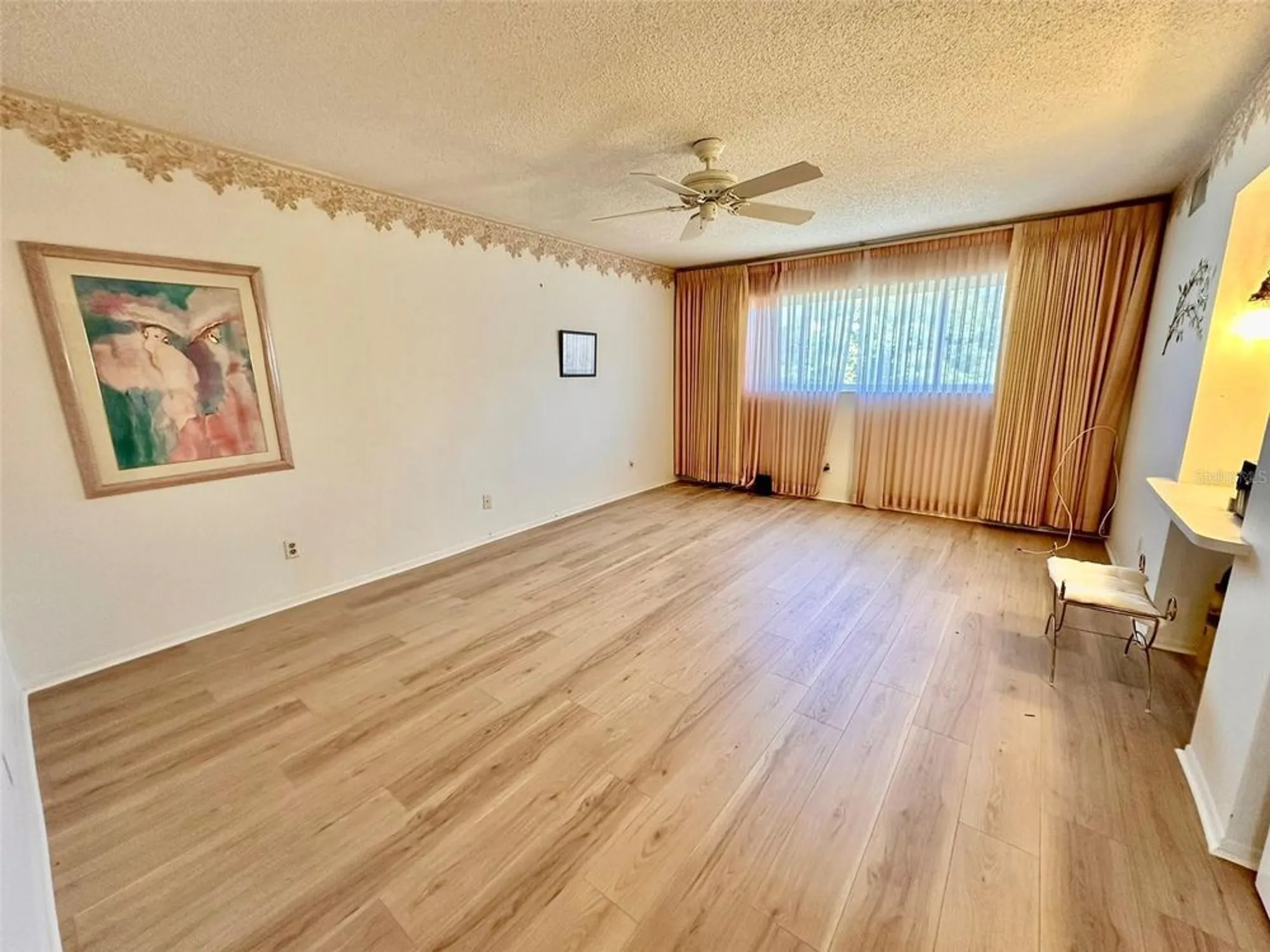 Property Slideshow image 16 of 40 | 2340 grecian way apt 56, Clearwater, FL, 33763