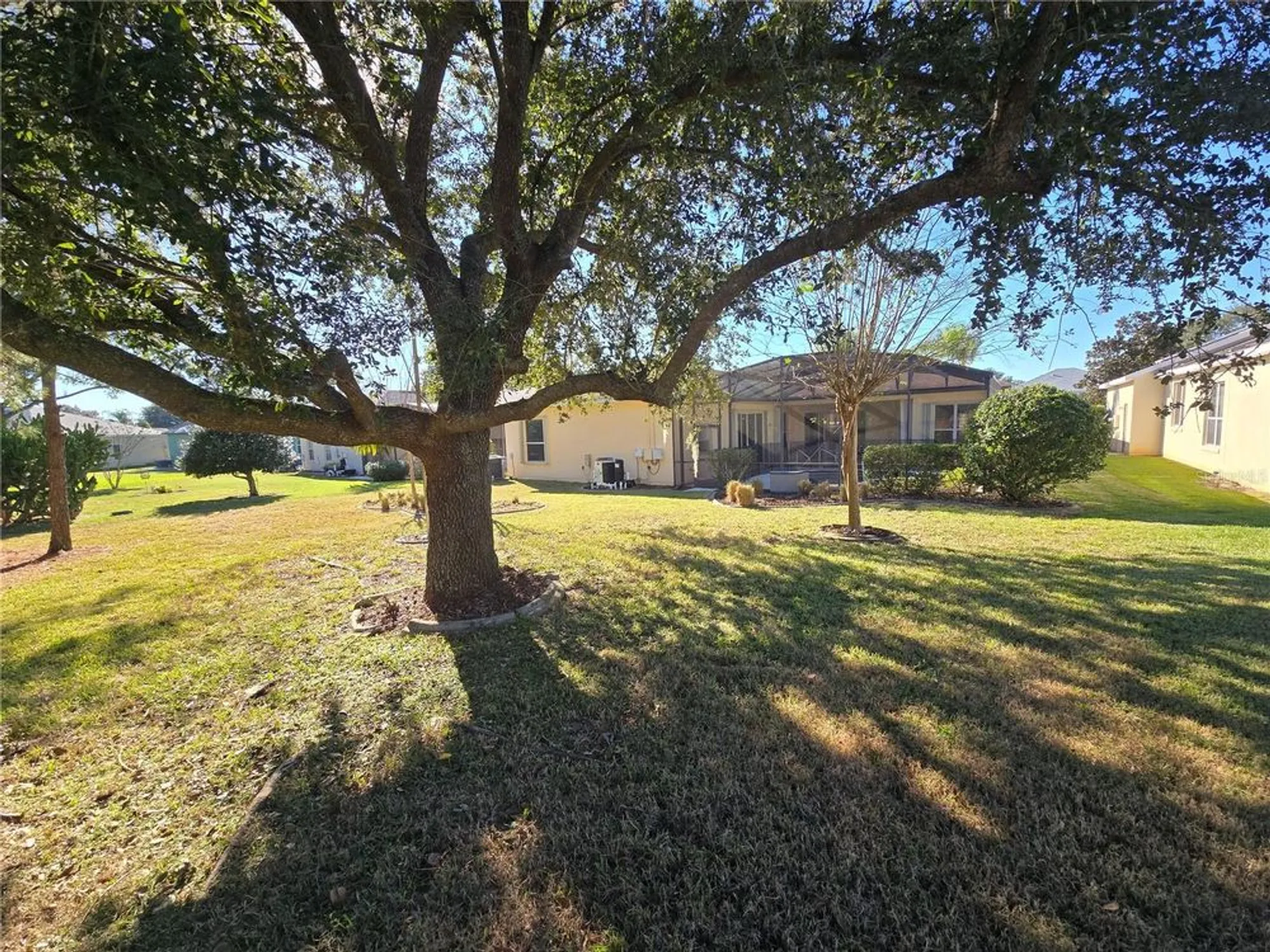 Property Slideshow image 28 of 36 | 24613 madewood ave, Leesburg, FL, 34748