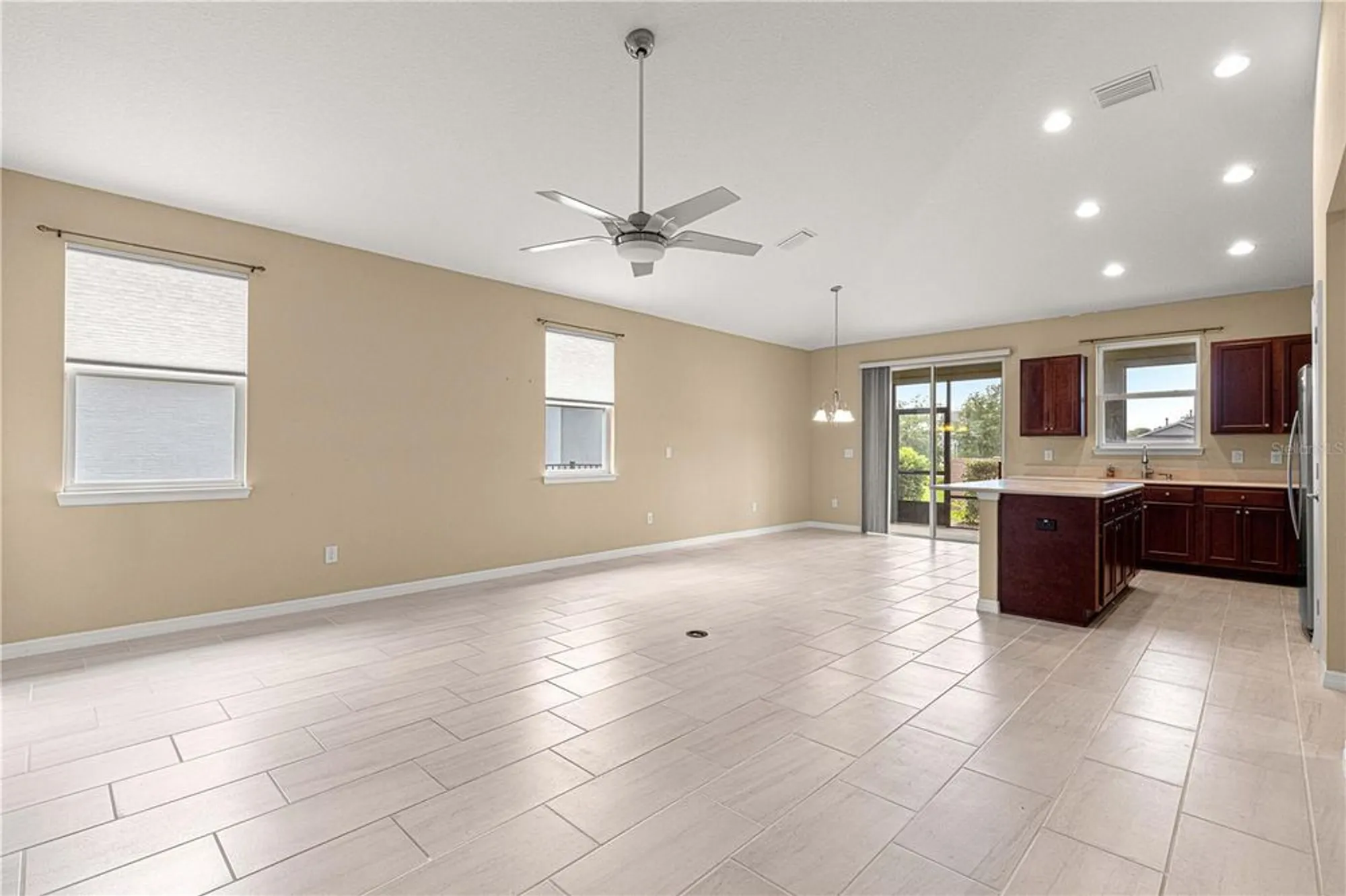 Property Slideshow image 9 of 46 | 5616 nw 39th ln, Ocala, FL, 34482