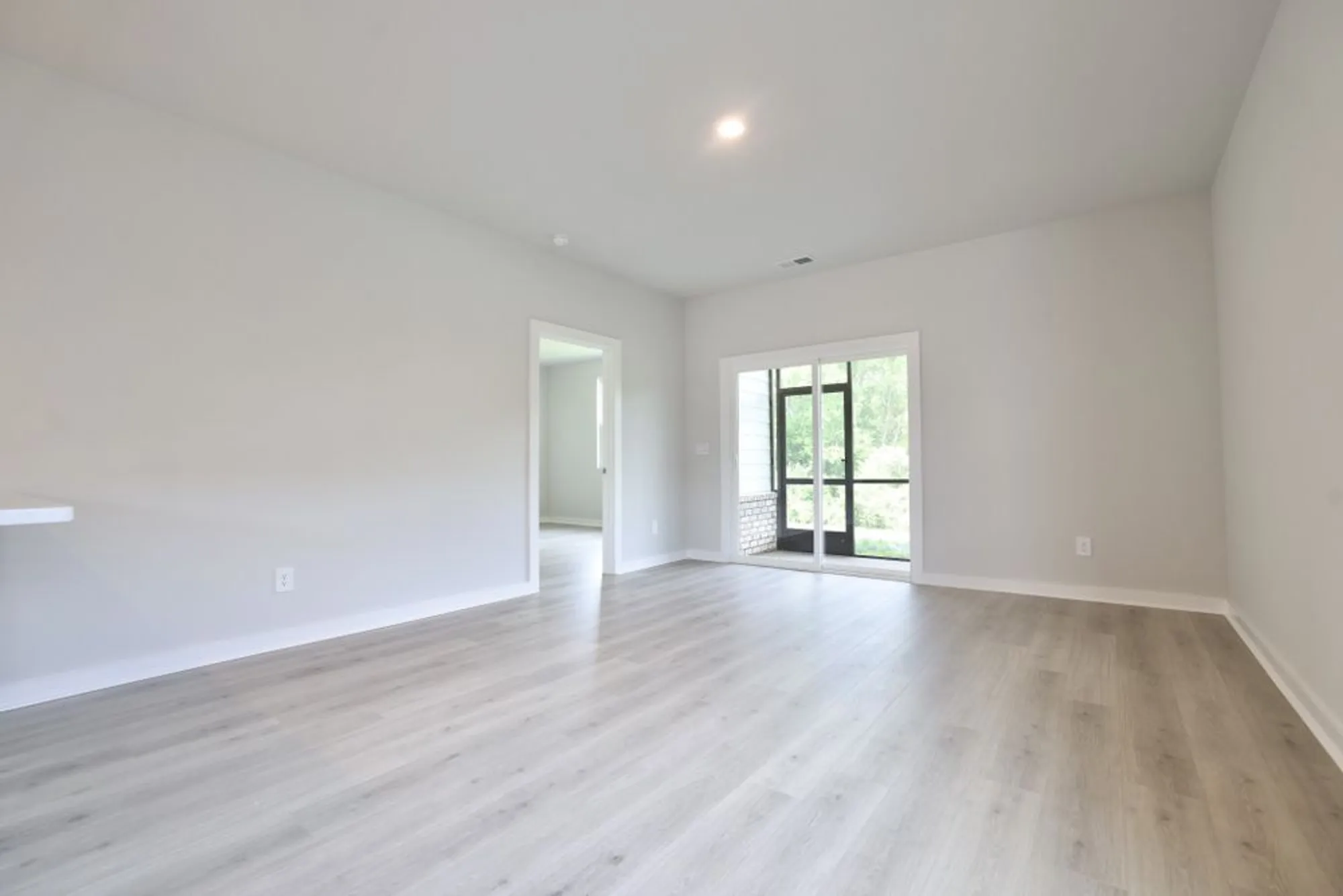 Property Slideshow image 5 of 15 | 328 apollo way, Gallatin, TN, 37066