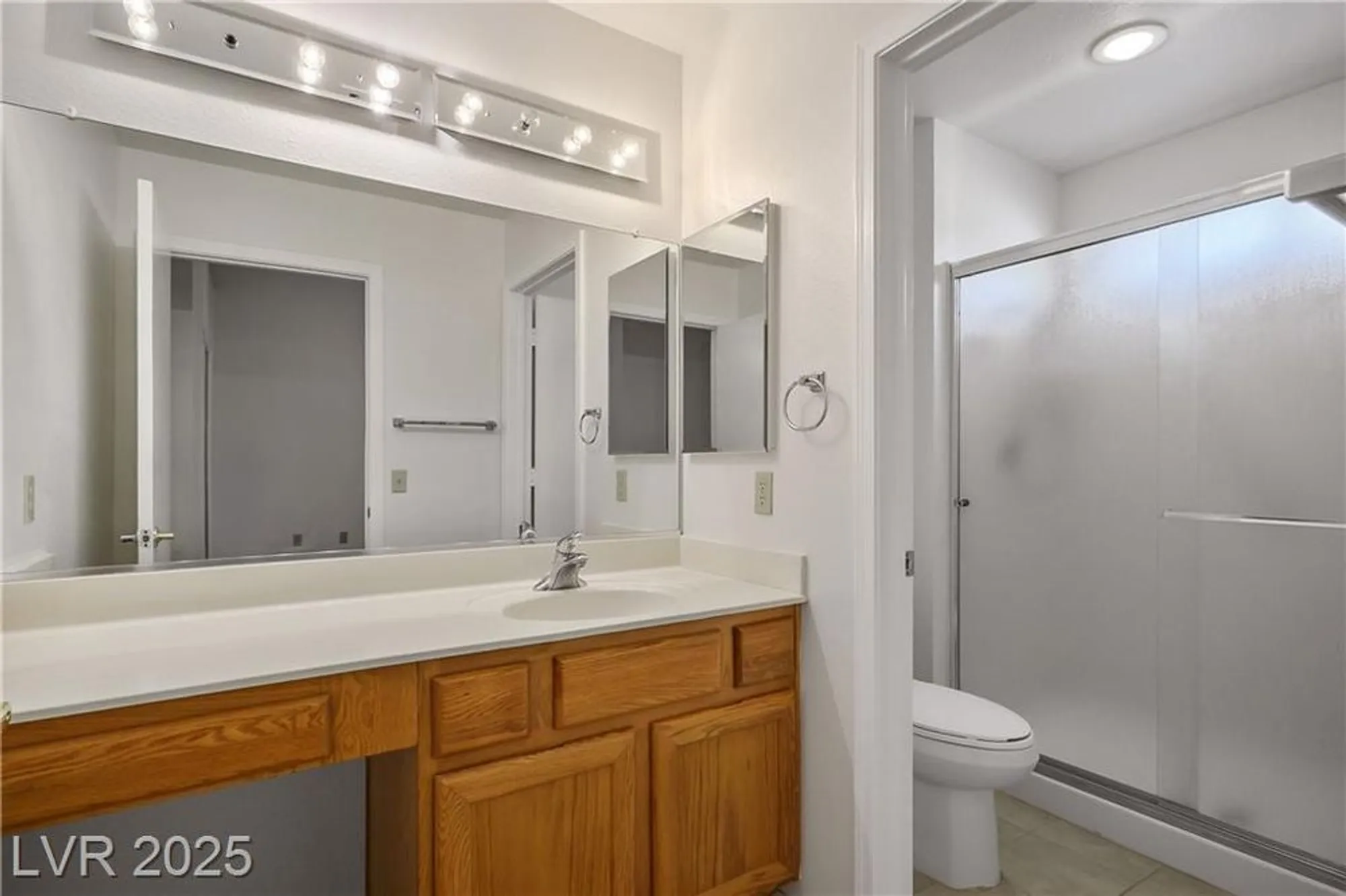 Property Slideshow image 14 of 27 | 2413 totem pole ct, Las Vegas, NV, 89134