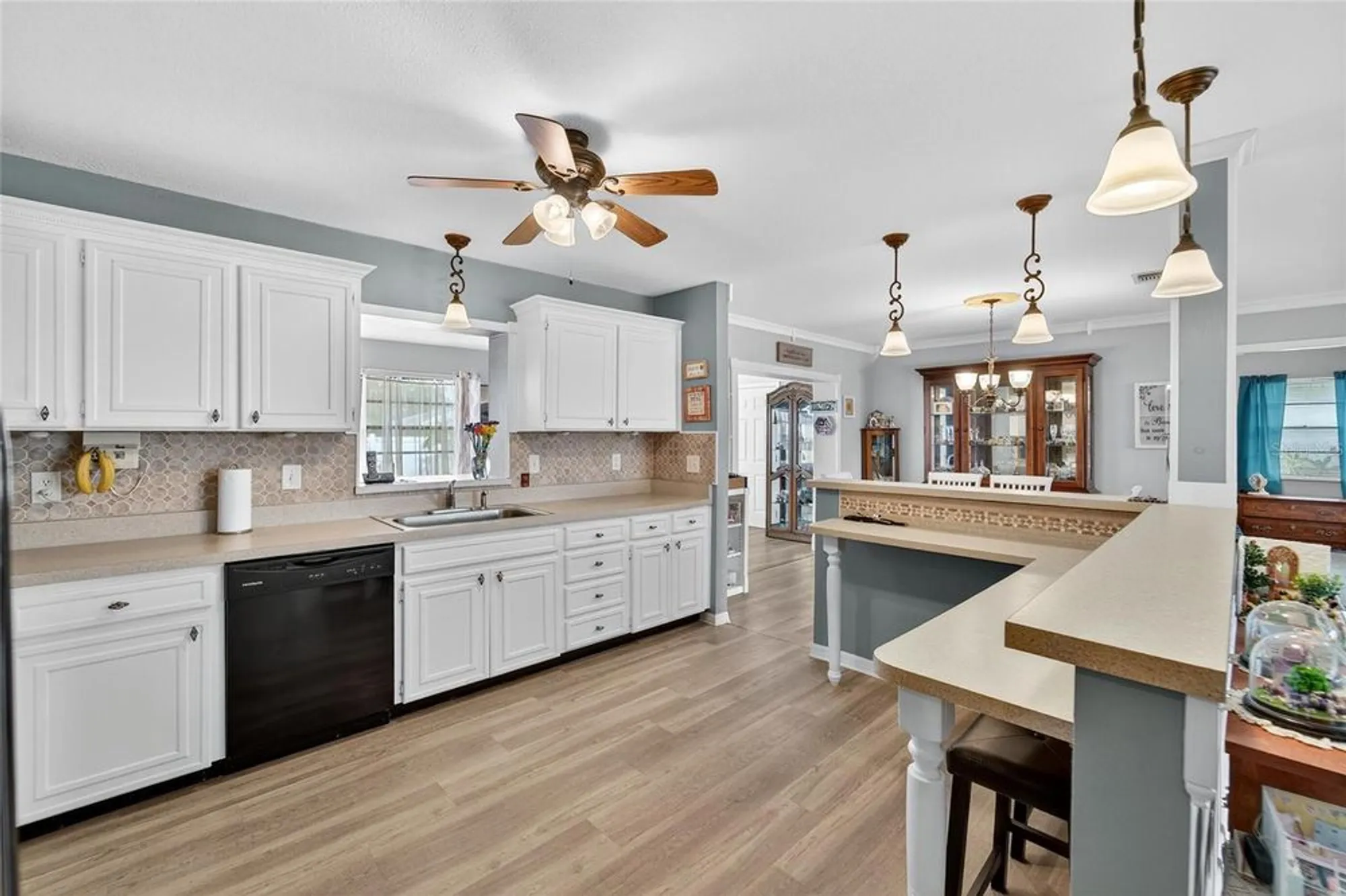 Property Slideshow image 11 of 63 | 645 fort duquesna dr, Sun City Center, FL, 33573