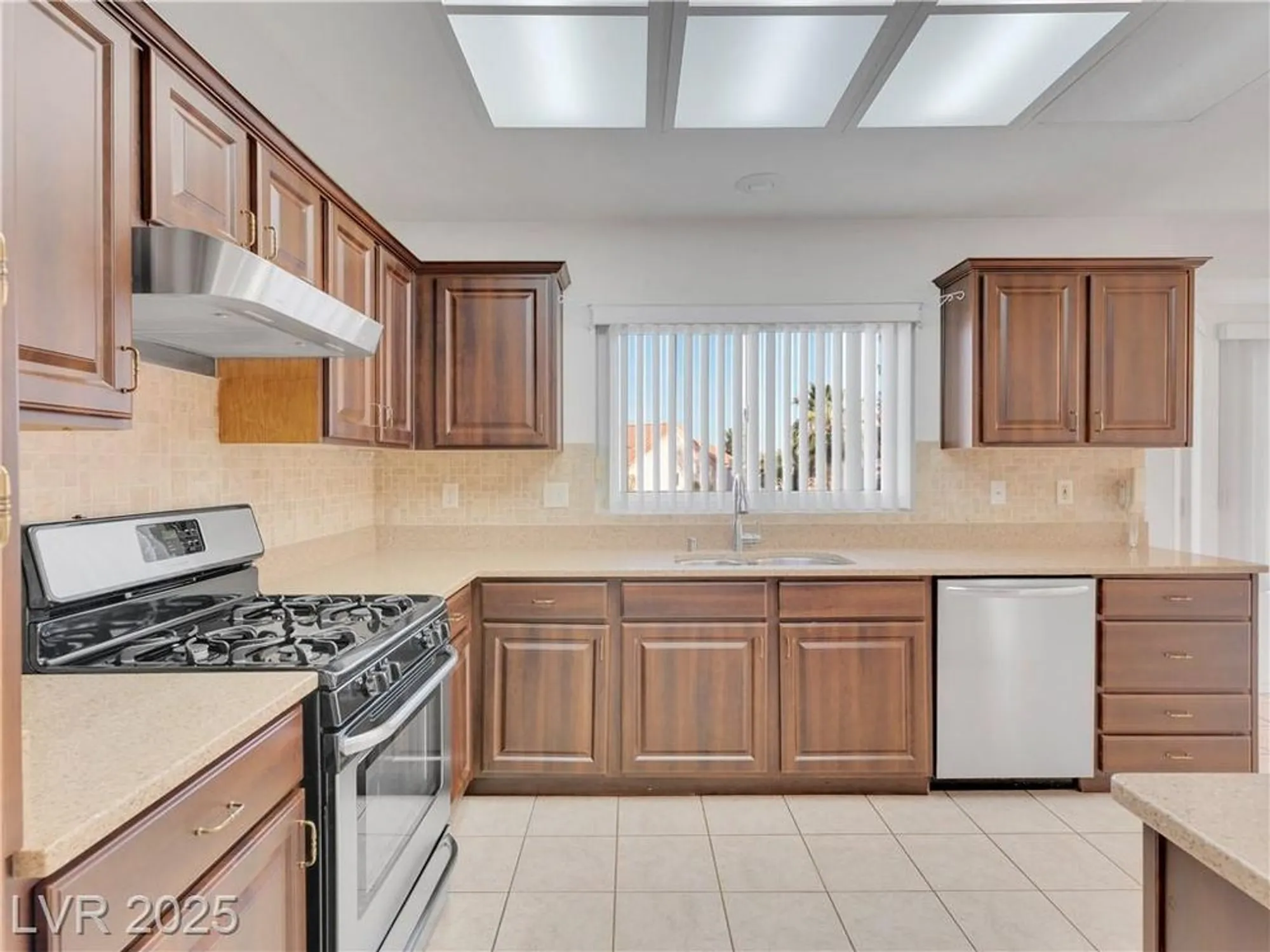 Property Slideshow image 12 of 28 | 3108 archwood way, Las Vegas, NV, 89134