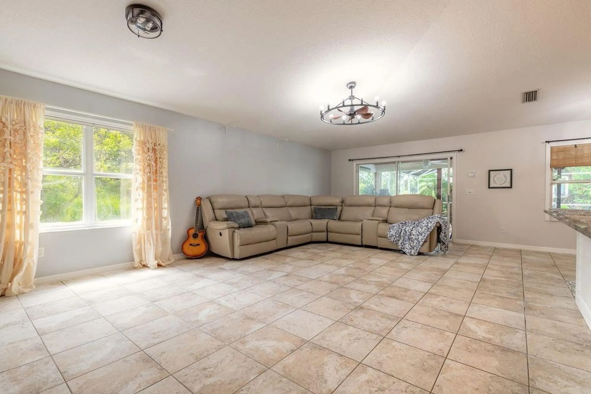 Property Slideshow image 18 of 44 | 920 brookridge ln, Ormond Beach, FL, 32174