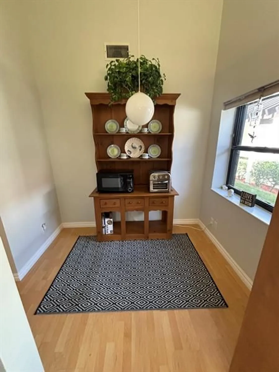 Property Slideshow image 4 of 21 | 4928 boxwood cir, Boynton Beach, FL, 33436