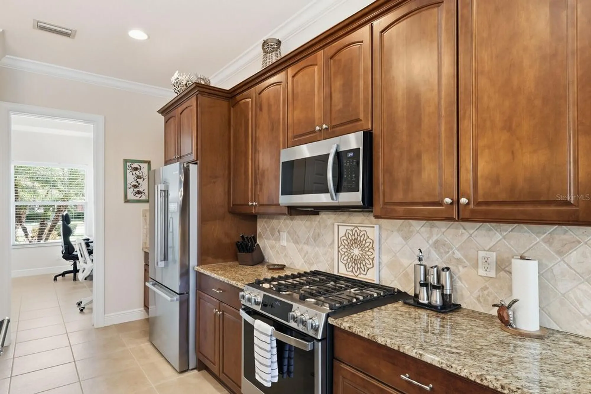 Property Slideshow image 16 of 89 | 1250 tidewater ct, Bradenton, FL, 34208