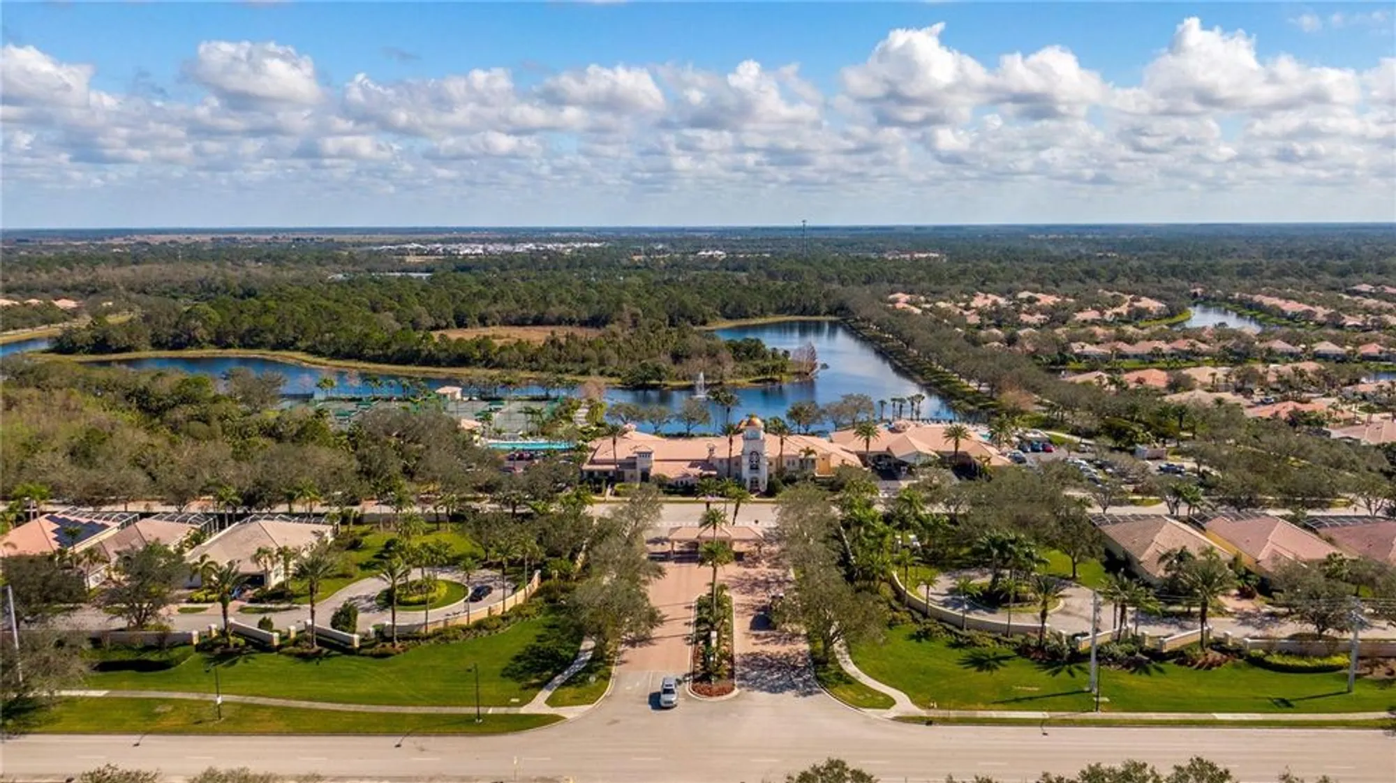 Property Slideshow image 40 of 62 | 5791 girona pl, Sarasota, FL, 34238