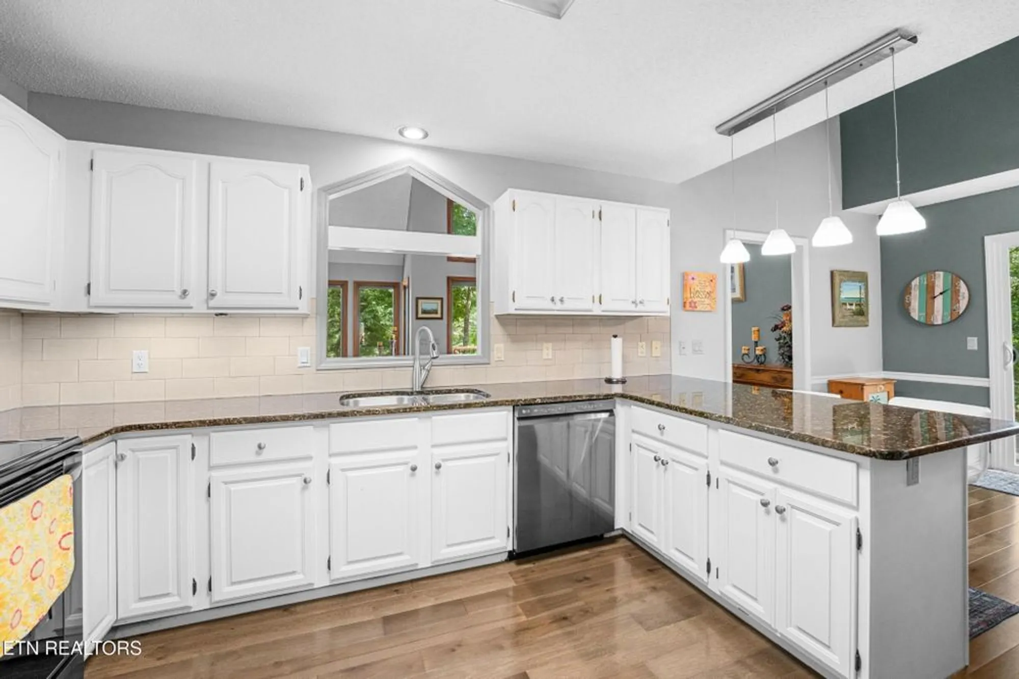 Property Slideshow image 15 of 52 | 116 knollwood ln, Crossville, TN, 38558