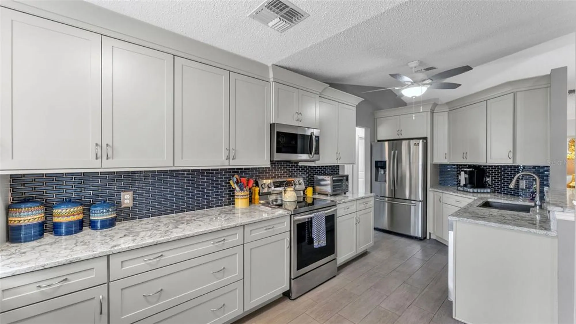 Property Slideshow image 10 of 81 | 6096 kittiwake dr, Lakeland, FL, 33809