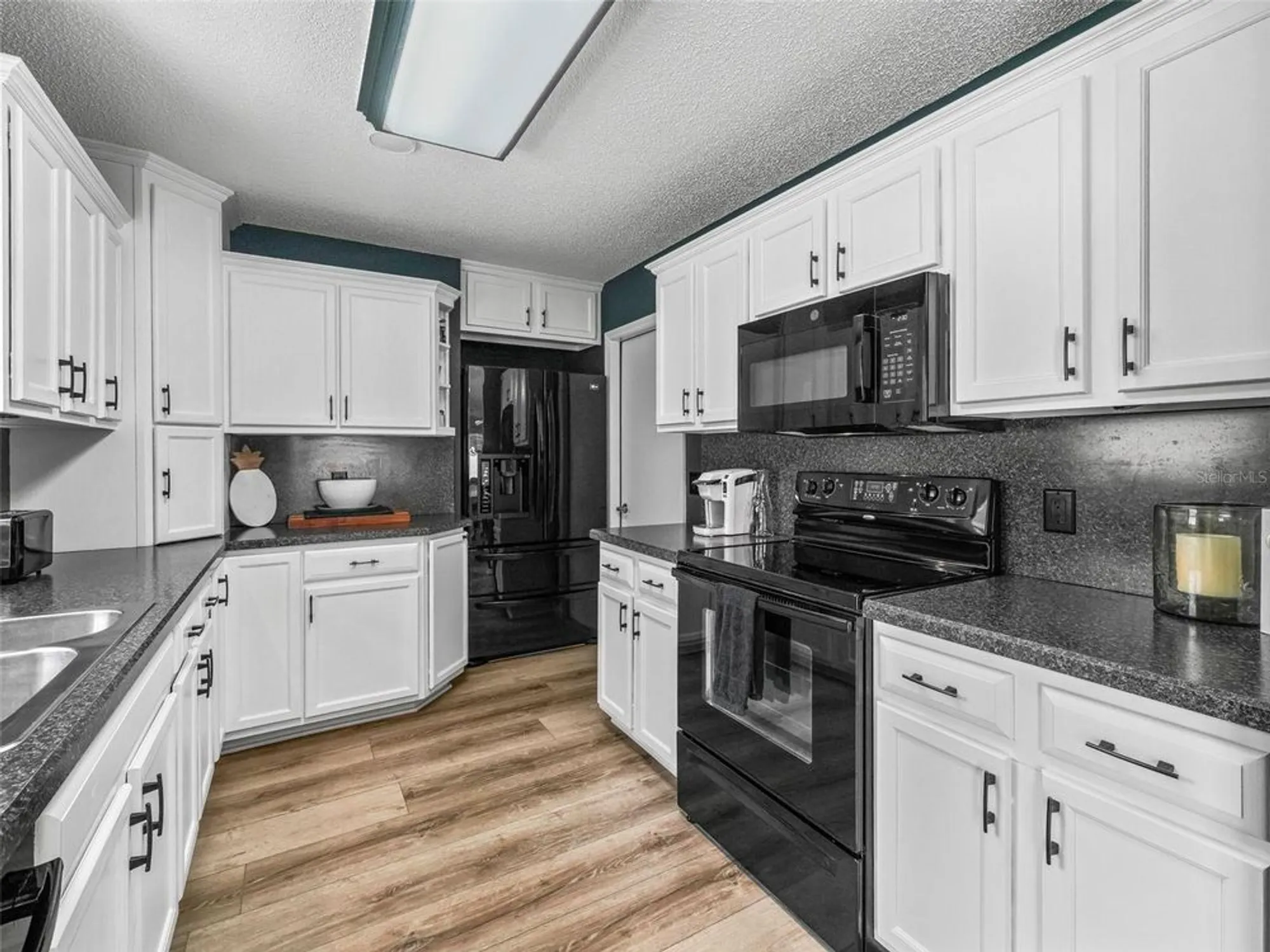 Property Slideshow image 17 of 80 | 1314 lajolla cir, The Villages, FL, 32159