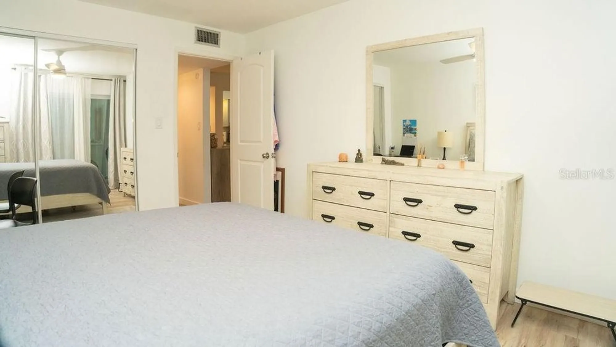 Property Slideshow image 11 of 19 | 304 46th avenue ter 216, Bradenton, FL, 34207