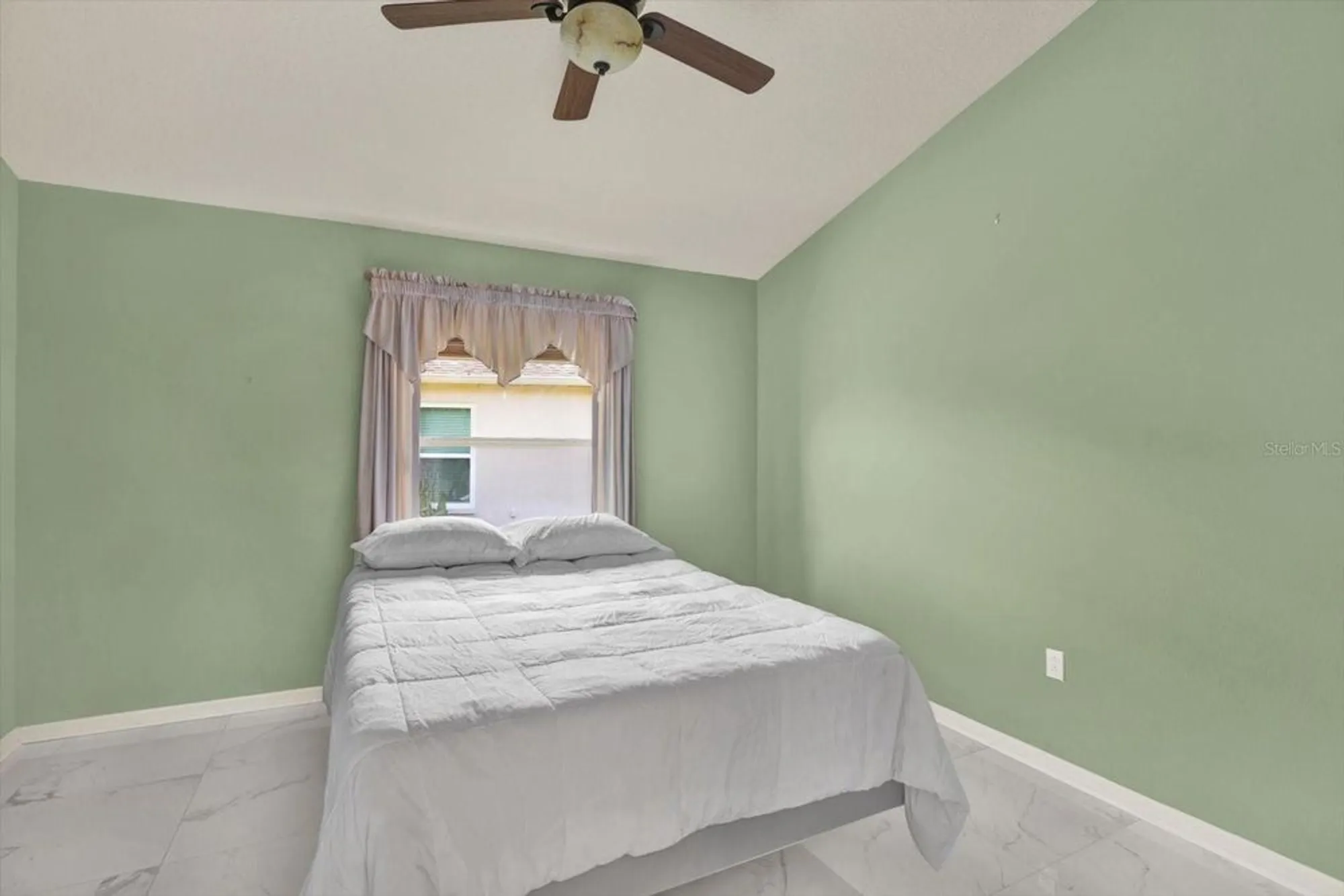 Property Slideshow image 22 of 49 | 1851 arbor knoll loop, Trinity, FL, 34655