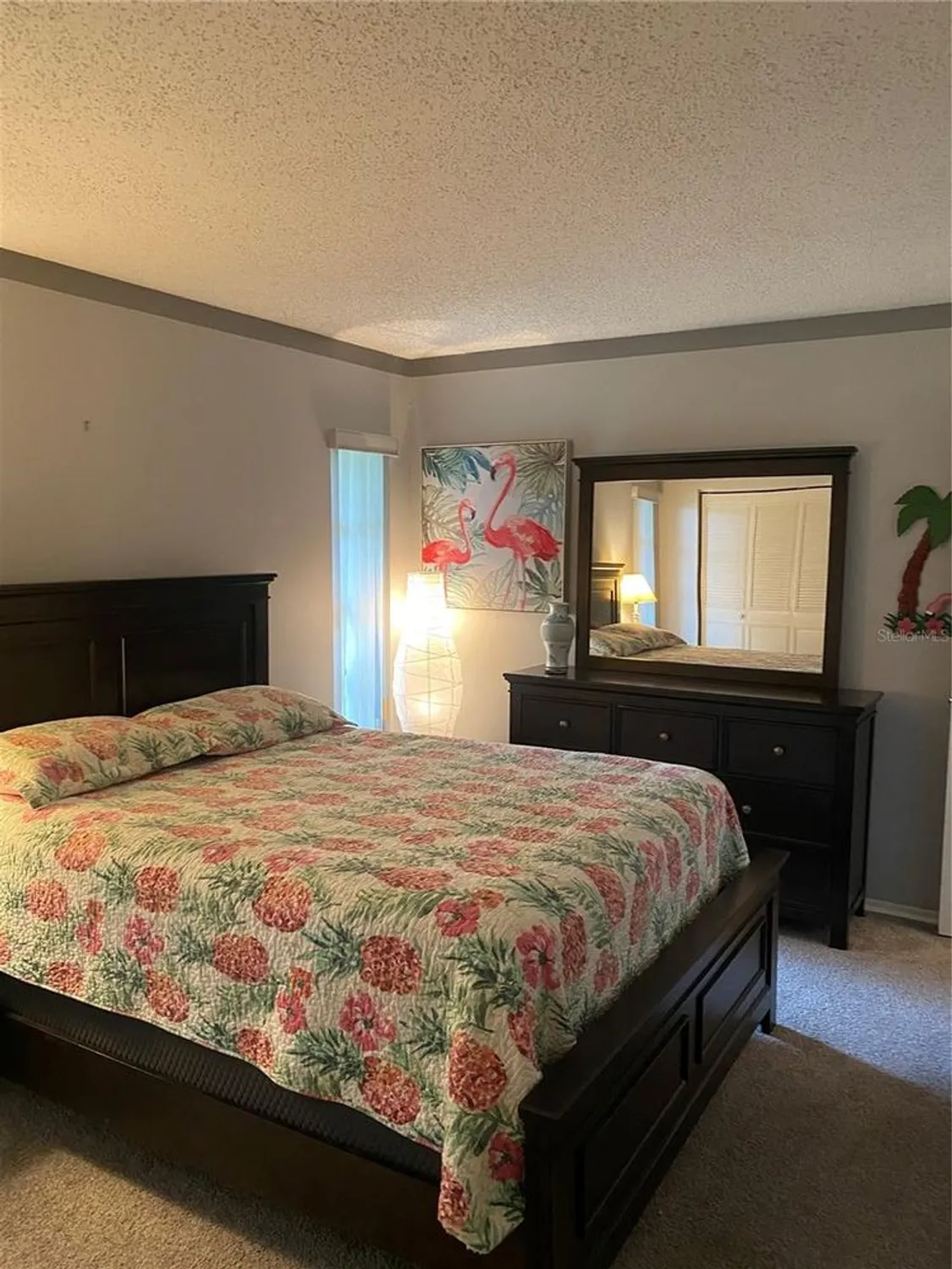 Property Slideshow image 18 of 38 | 832 cambridge ct, Dunedin, FL, 34698