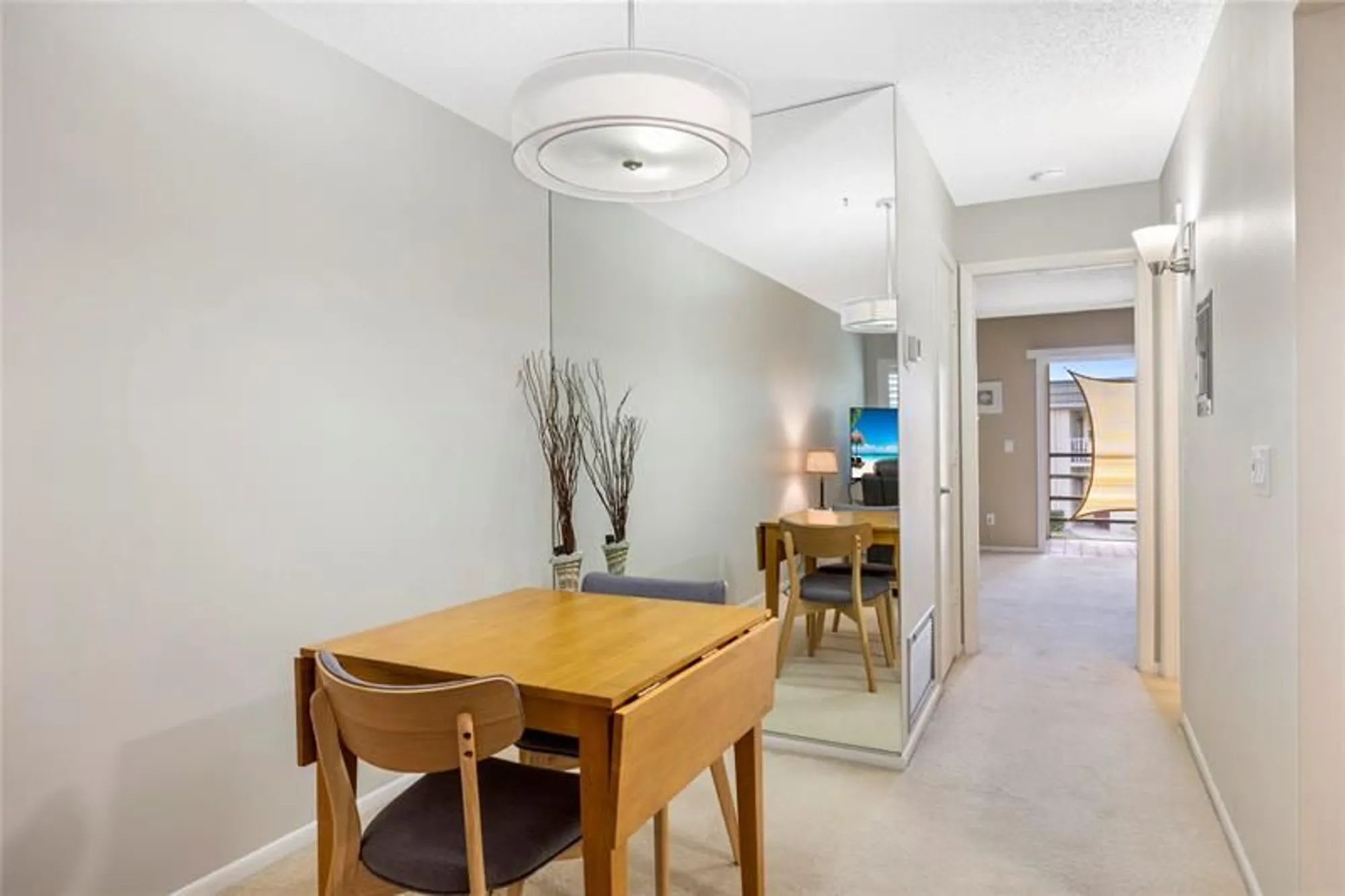 Property Slideshow image 4 of 20 | 27 vista gardens trl apt 204, Vero Beach, FL, 32962