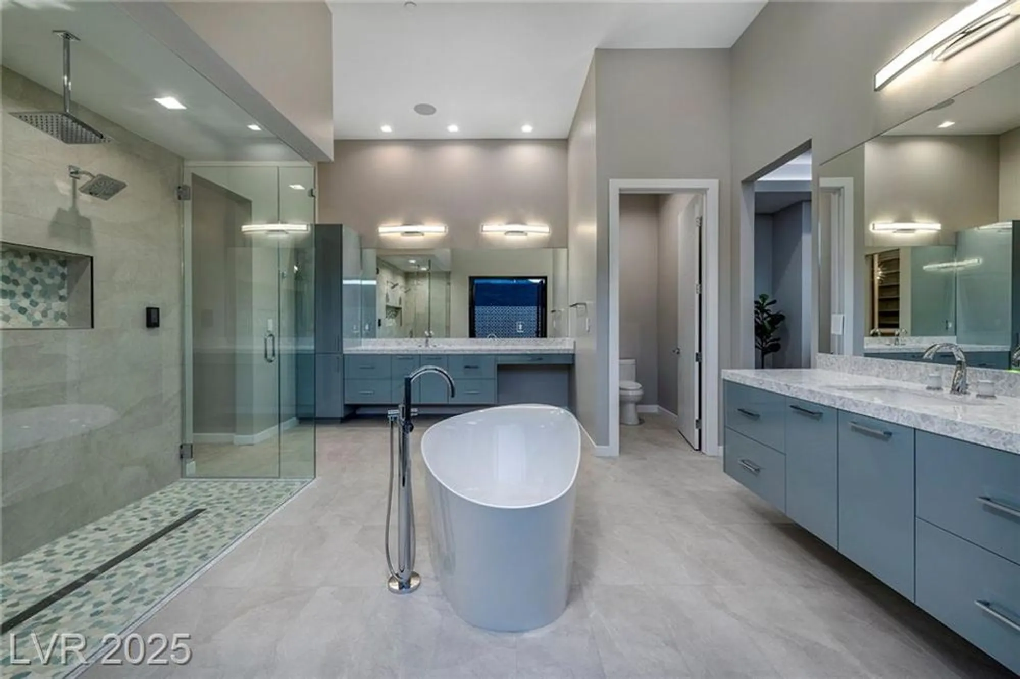 Property Slideshow image 34 of 65 | 37 reflection shores ln, Henderson, NV, 89011