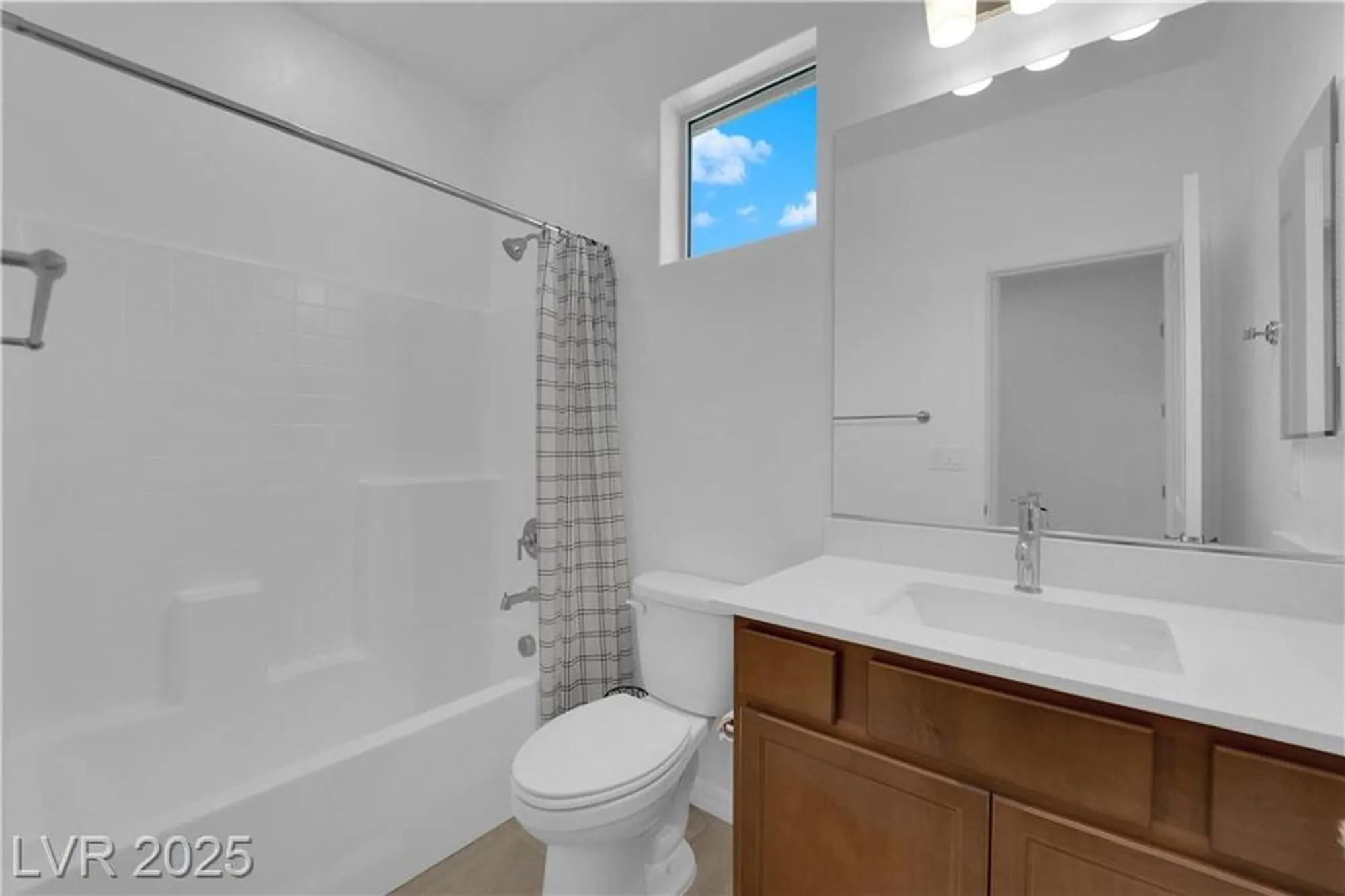 Property Slideshow image 22 of 43 | 10151 carmine clay dr, Las Vegas, NV, 89143