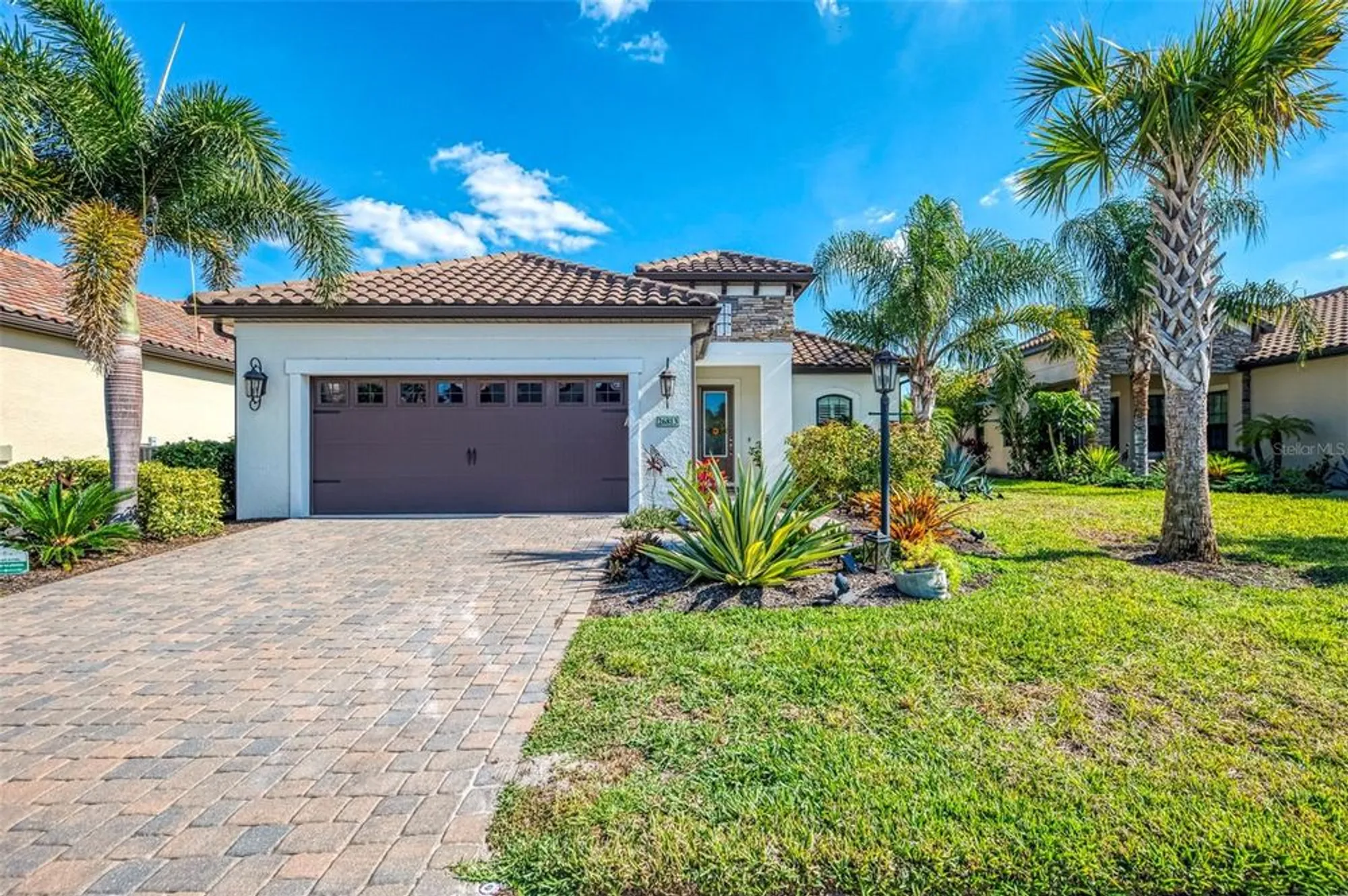 Property Slideshow image 8 of 73 | 26813 weiskopf dr, Englewood, FL, 34223