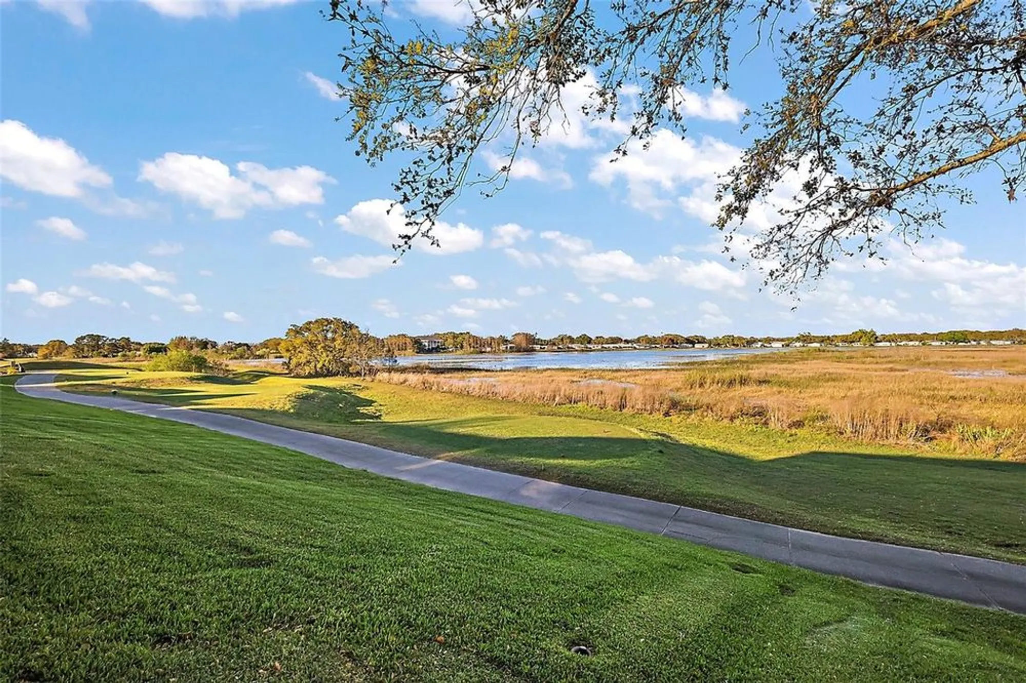 Property Slideshow image 32 of 41 | 4822 sawgrass lake cir, Leesburg, FL, 34748