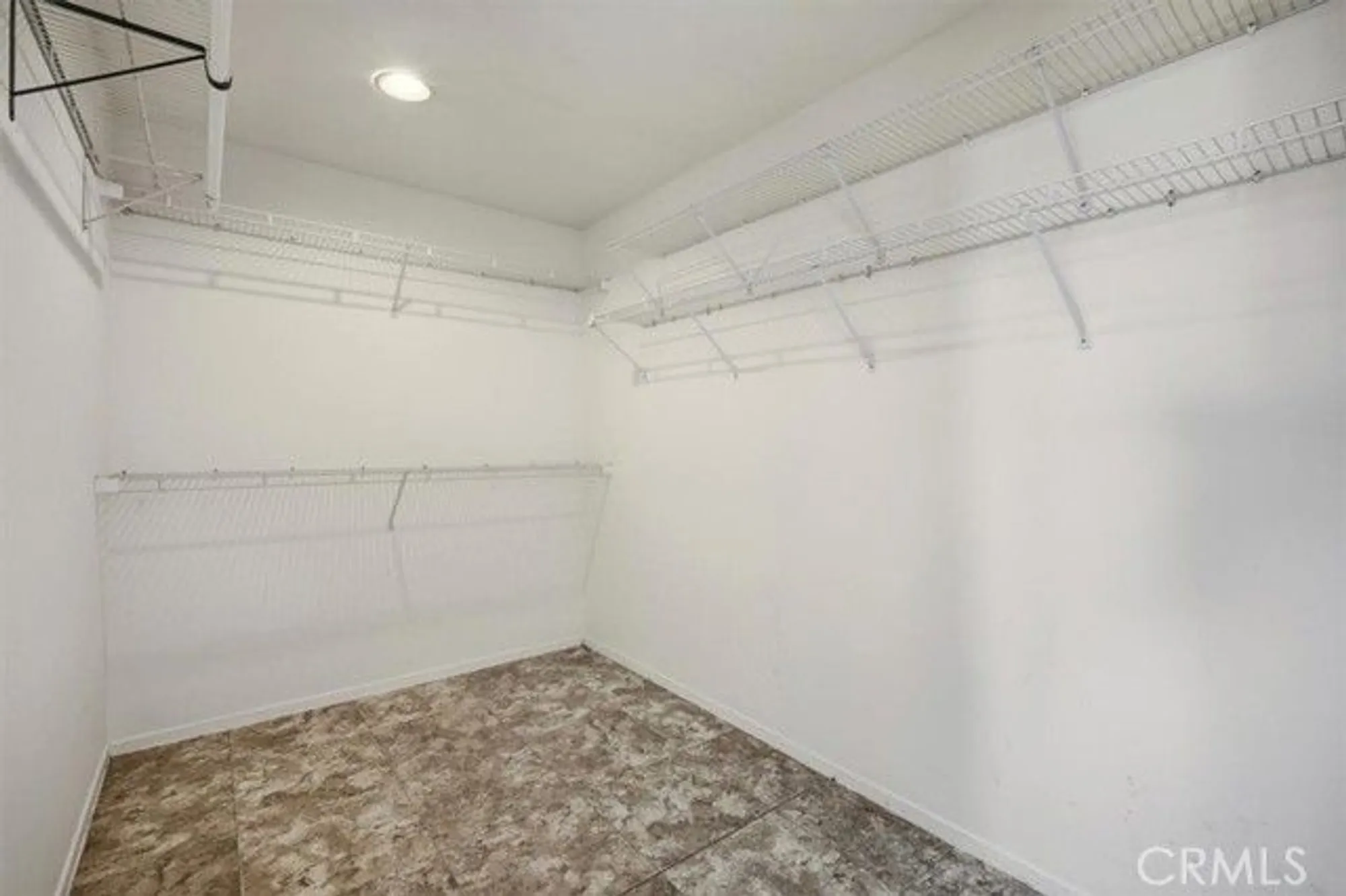 Property Slideshow image 26 of 36 | 19146 oak st, Apple Valley, CA, 92308