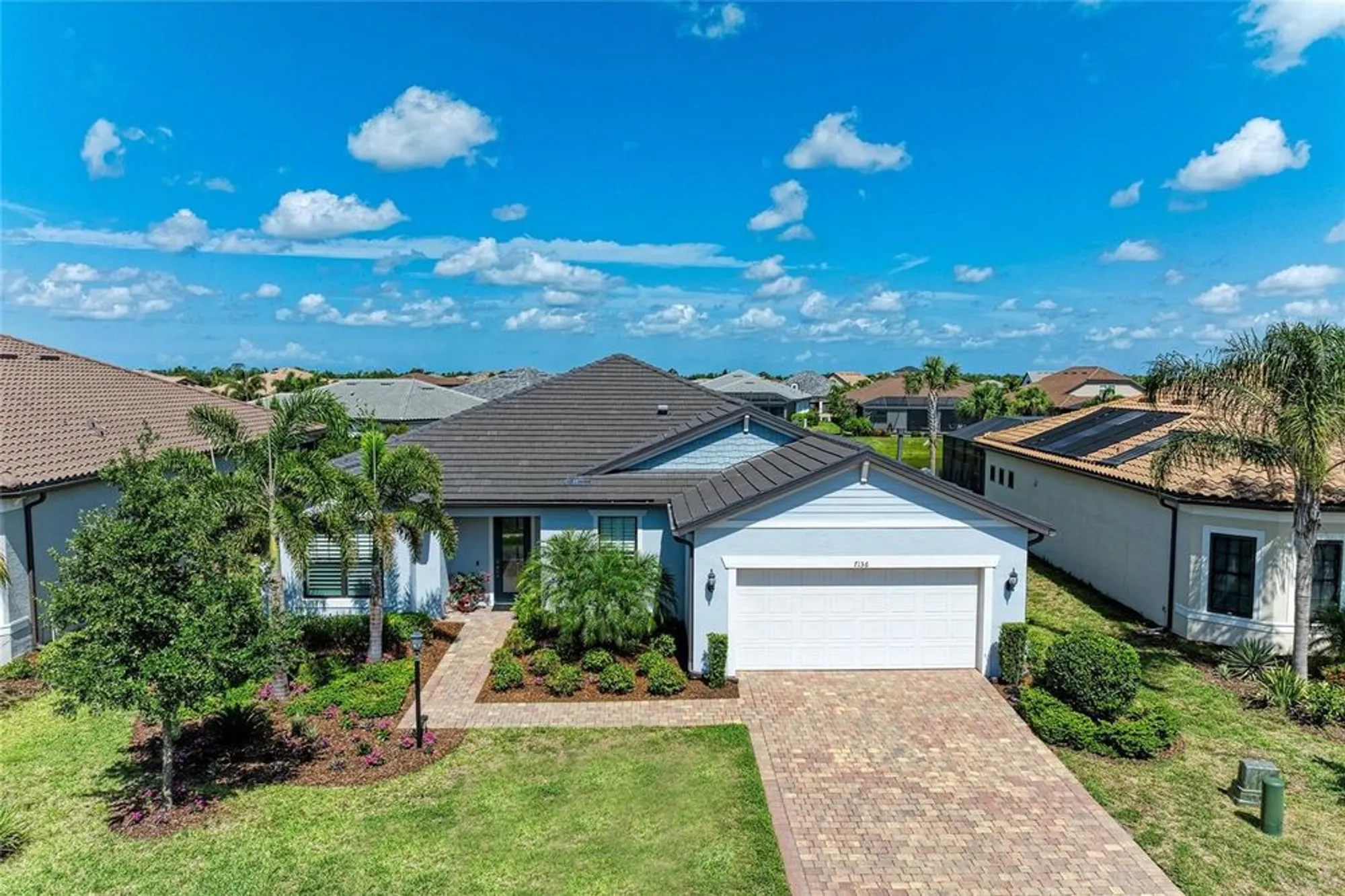 Property Slideshow image 4 of 70 | 7136 summerland cv, Bradenton, FL, 34202