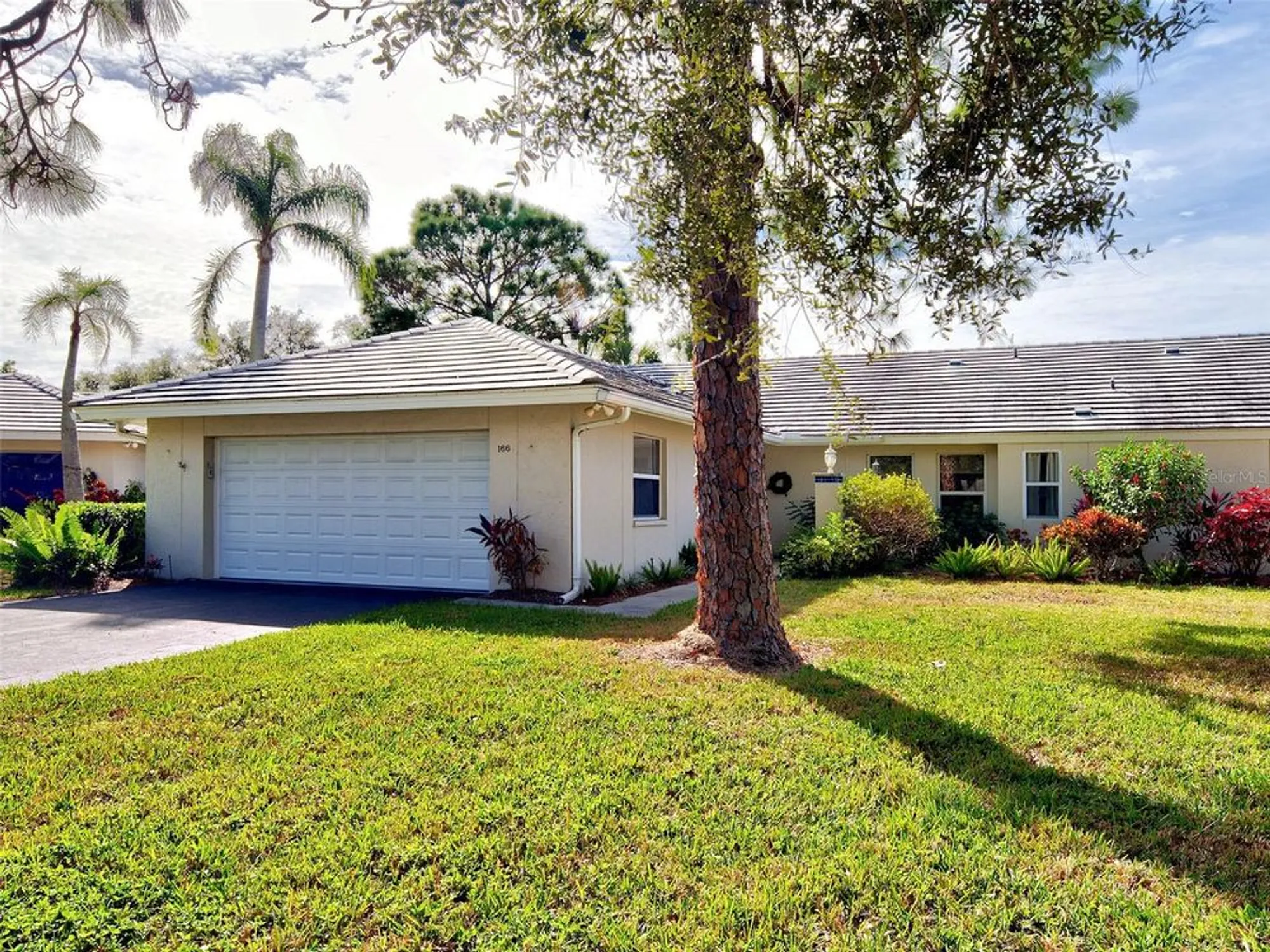 Property Slideshow image 1 of 47 | 166 southampton pl 348, Venice, FL, 34293