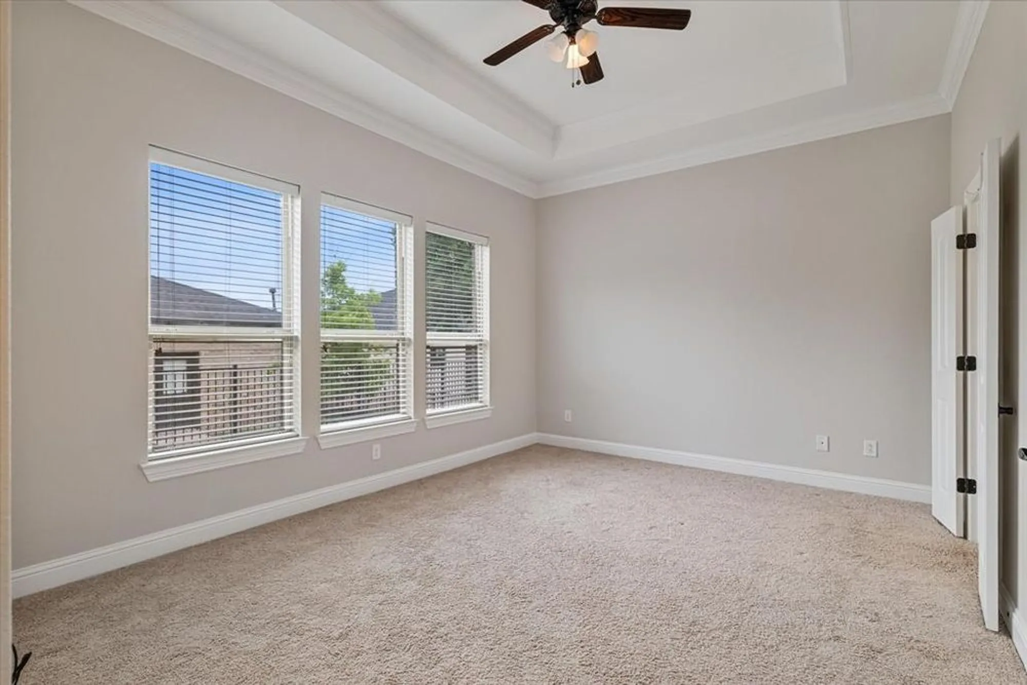 Property Slideshow image 13 of 28 | 3701 creek view dr, Mckinney, TX, 75071