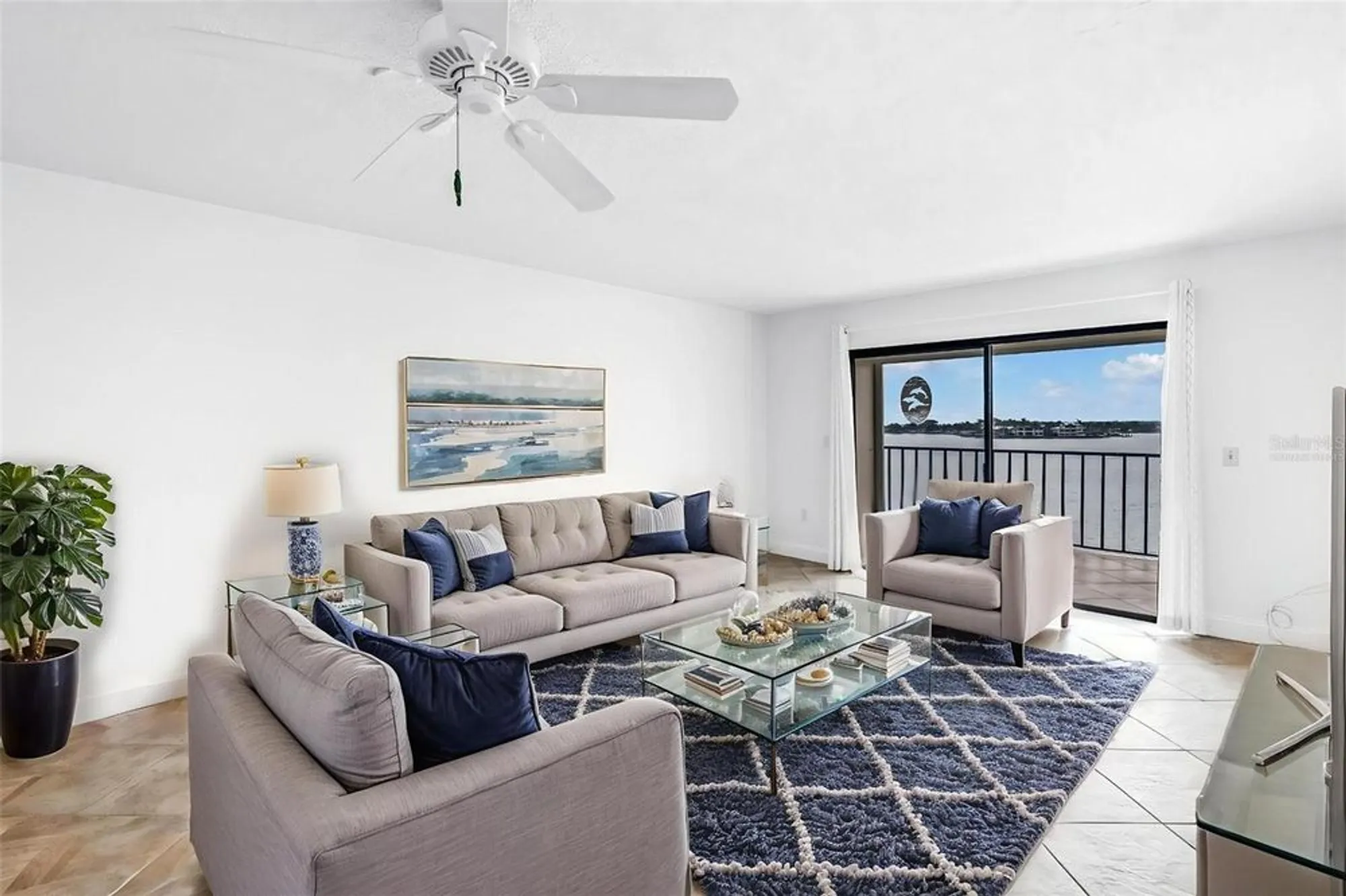 Property Slideshow image 8 of 44 | 7700 sun island dr 401, South Pasadena, FL, 33707