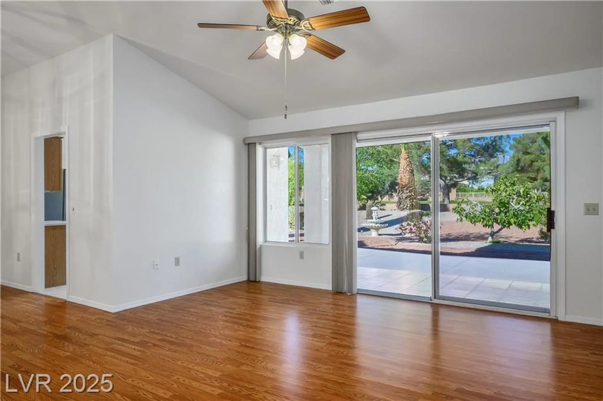 Property Slideshow image 4 of 27 | 2413 totem pole ct, Las Vegas, NV, 89134