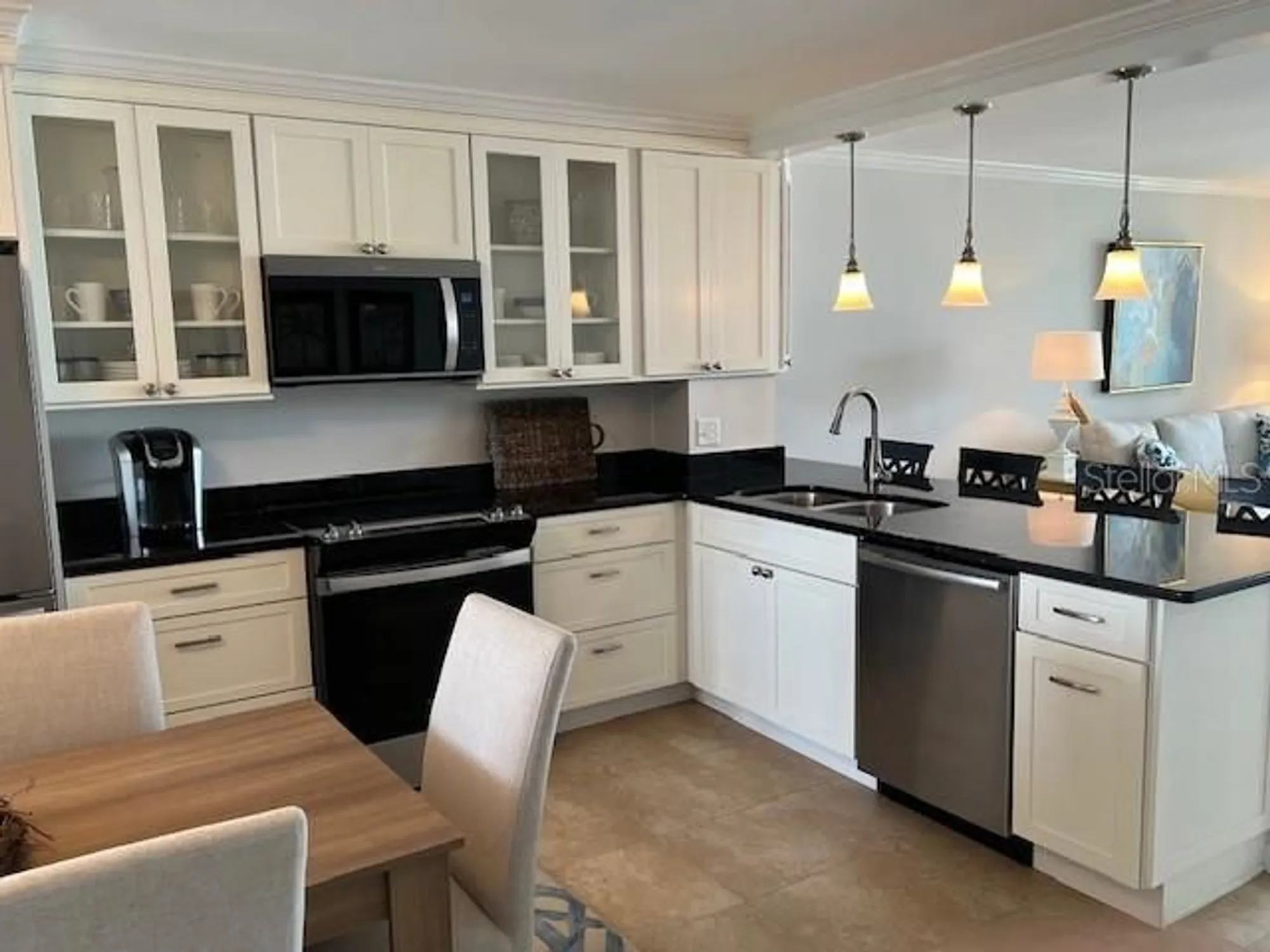 Property Slideshow image 11 of 28 | 18304 gulf blvd 309, Redington Shores, FL, 33708