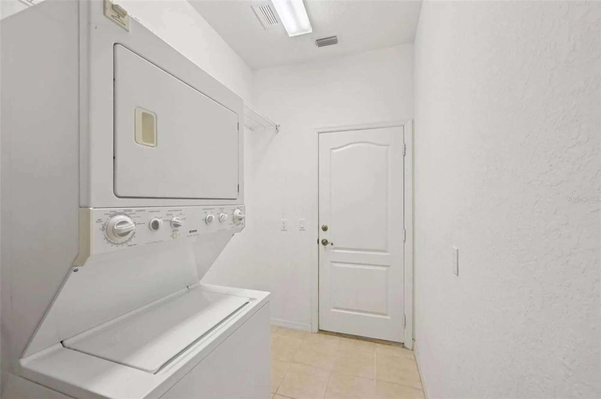 Property Slideshow image 23 of 43 | 2040 sifield greens way # 24, Sun City Center, FL, 33573