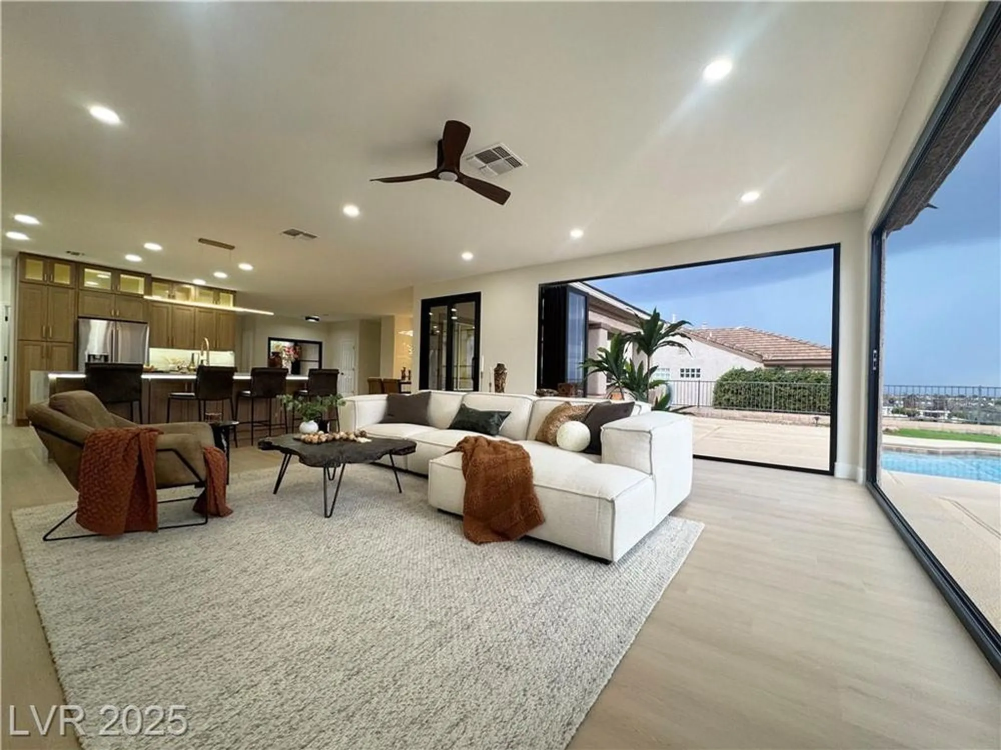 Property Slideshow image 18 of 66 | 2784 cherrydale falls dr, Henderson, NV, 89052