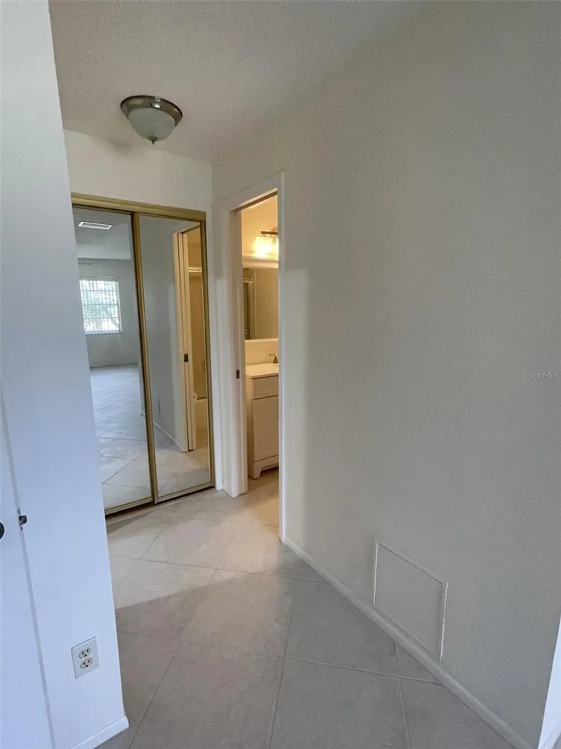 Property Slideshow image 41 of 59 | 7030 w country club dr n # 128, Sarasota, FL, 34243