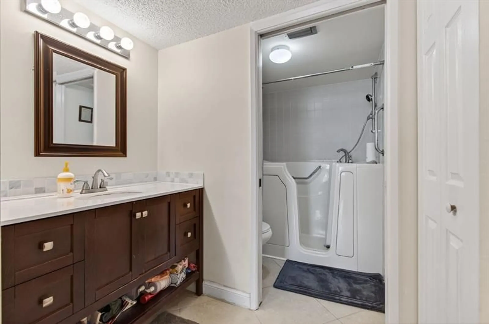 Property Slideshow image 39 of 67 | 19000 stewart cir apt 4, Boca Raton, FL, 33496
