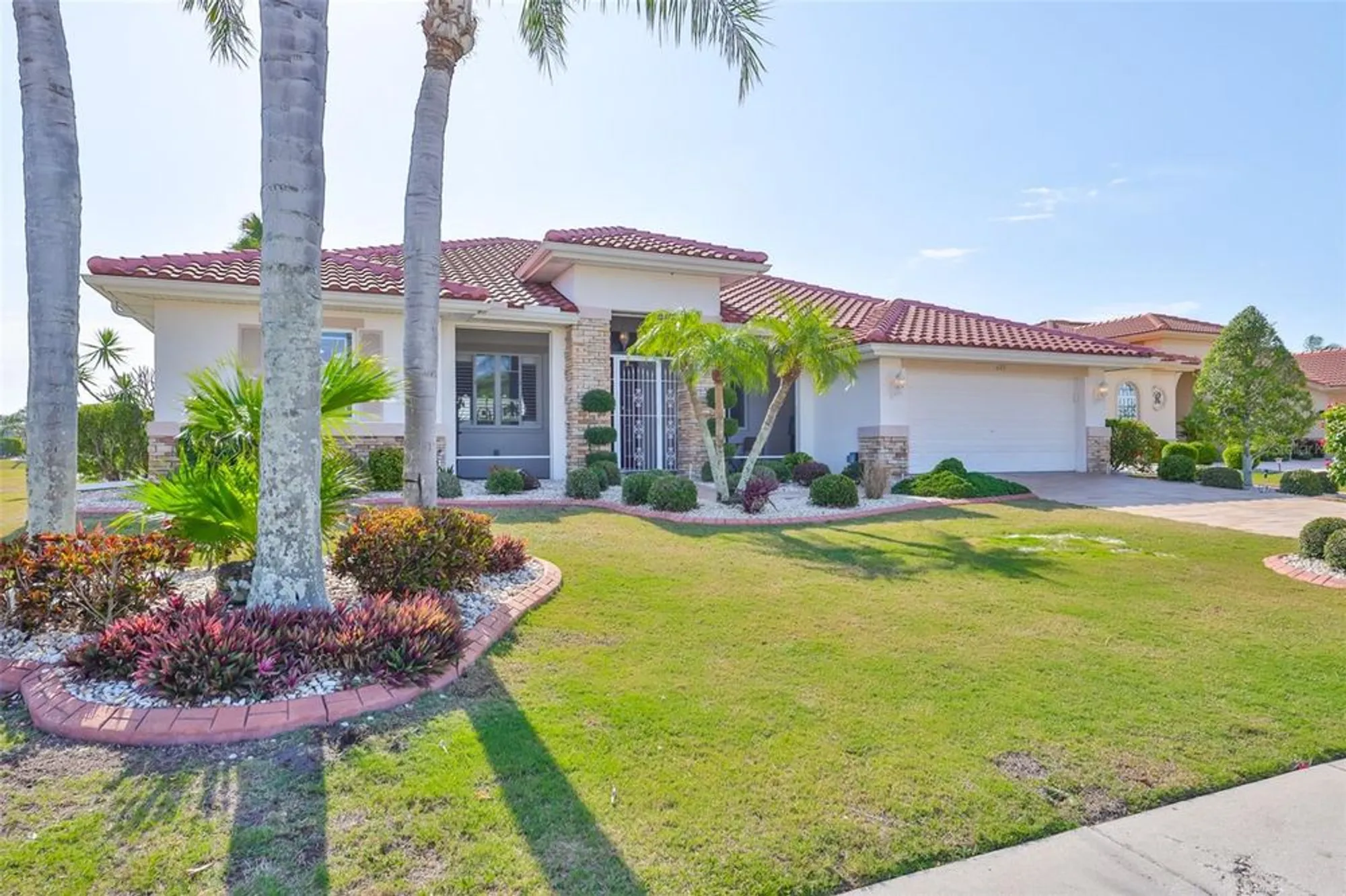 Property Slideshow image 6 of 51 | 1123 signature dr, Sun City Center, FL, 33573