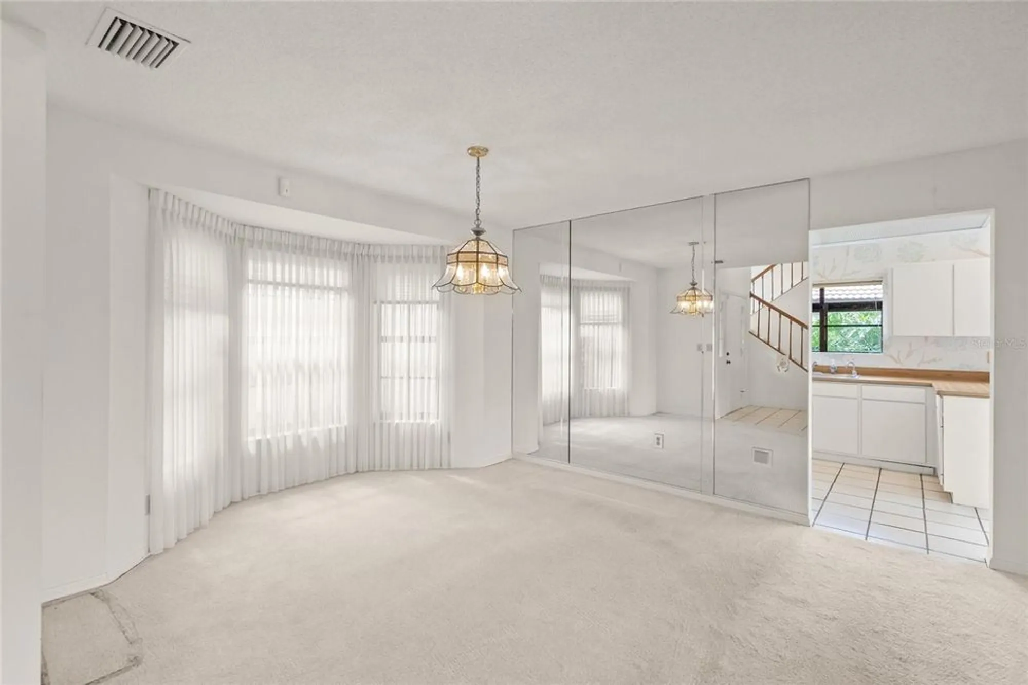 Property Slideshow image 9 of 43 | 7475 oak moss dr 20, Sarasota, FL, 34241